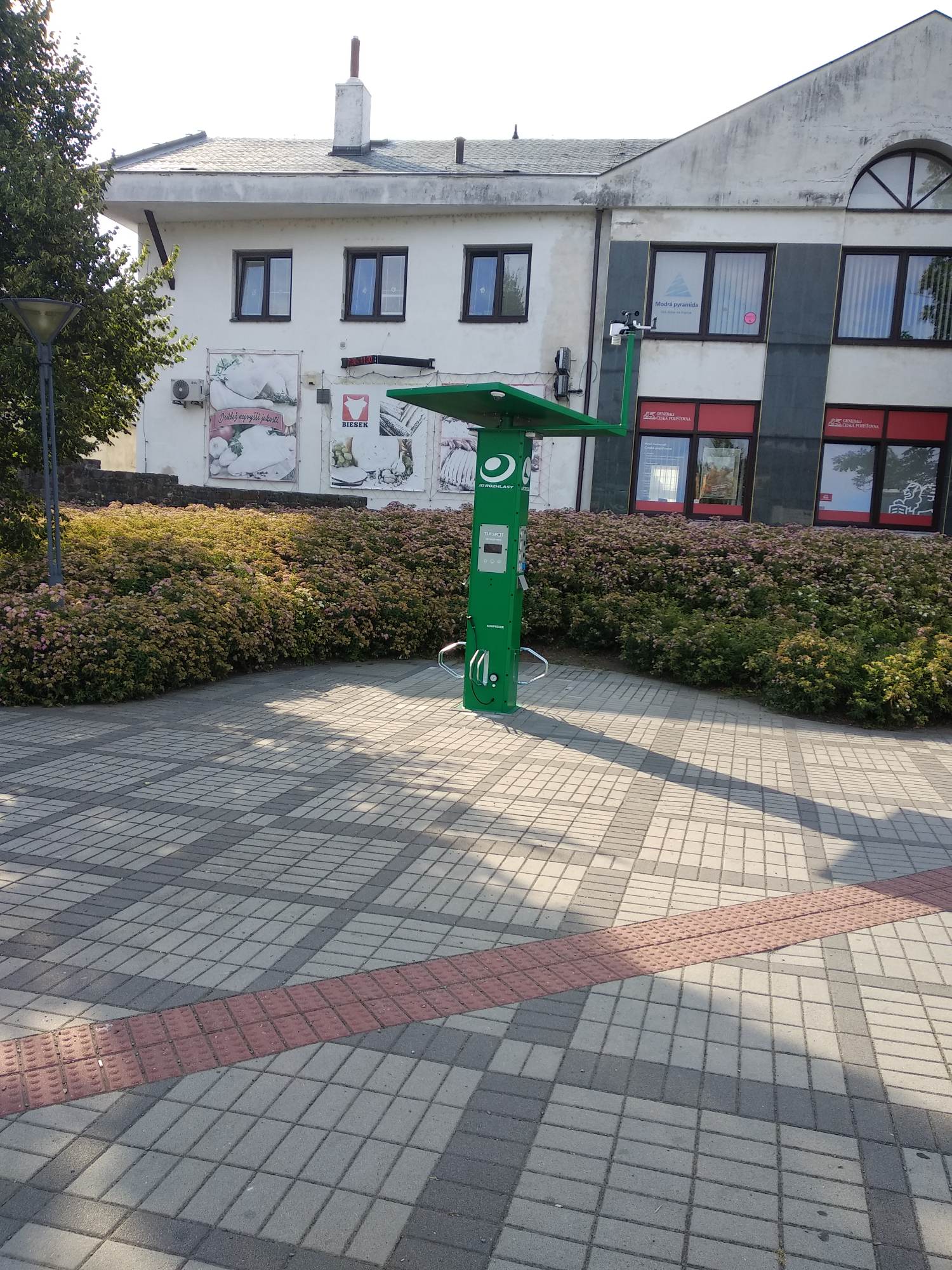 Multifunkční nabíjecí stanice TIP SPOT foto 2