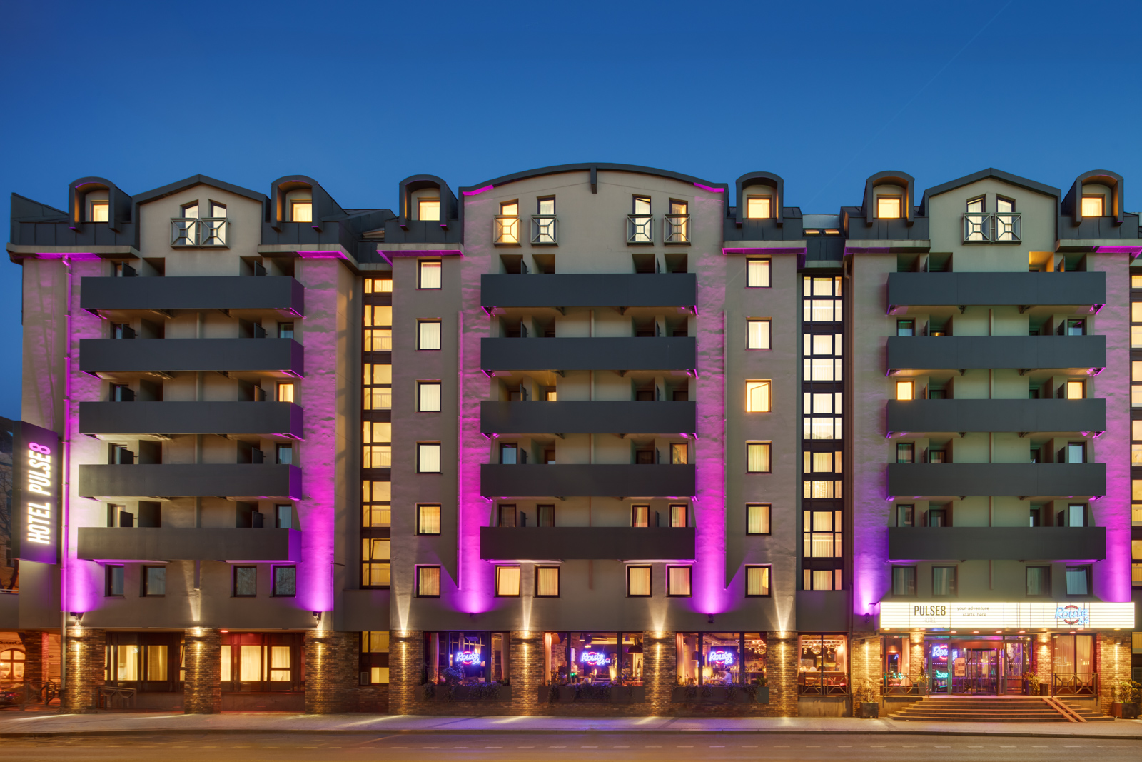 HOTEL PULSE8
