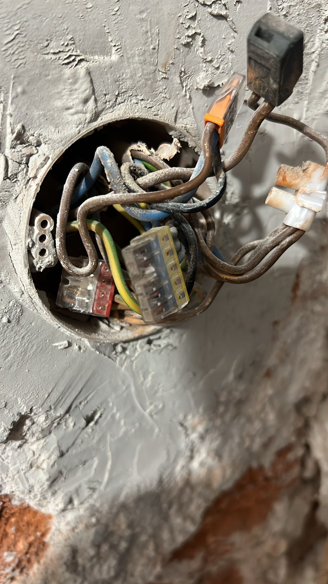Dočkal Zbyněk - elektrikář foto 2