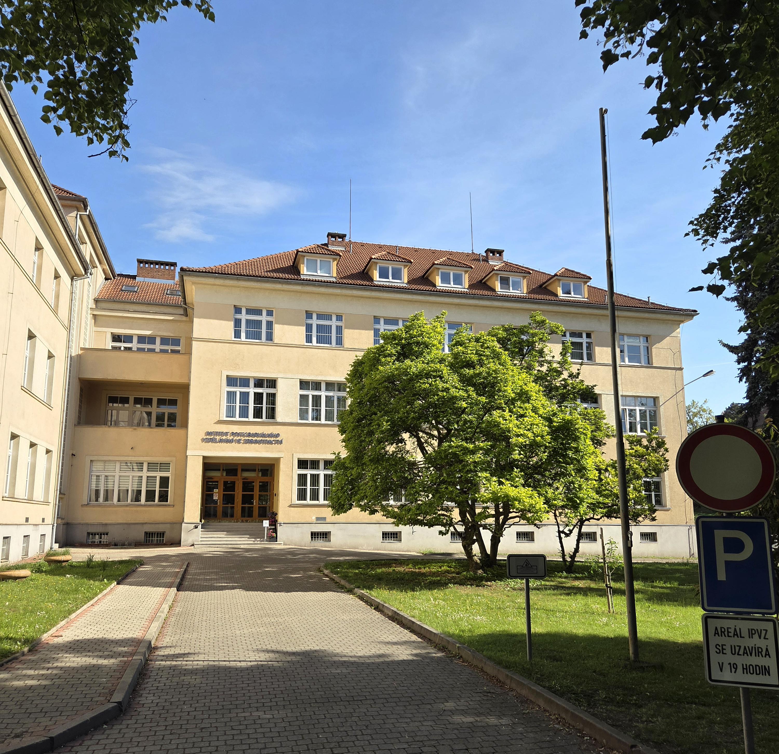 Institut postgraduálního vzdělávání ve zdravotnictví foto 3