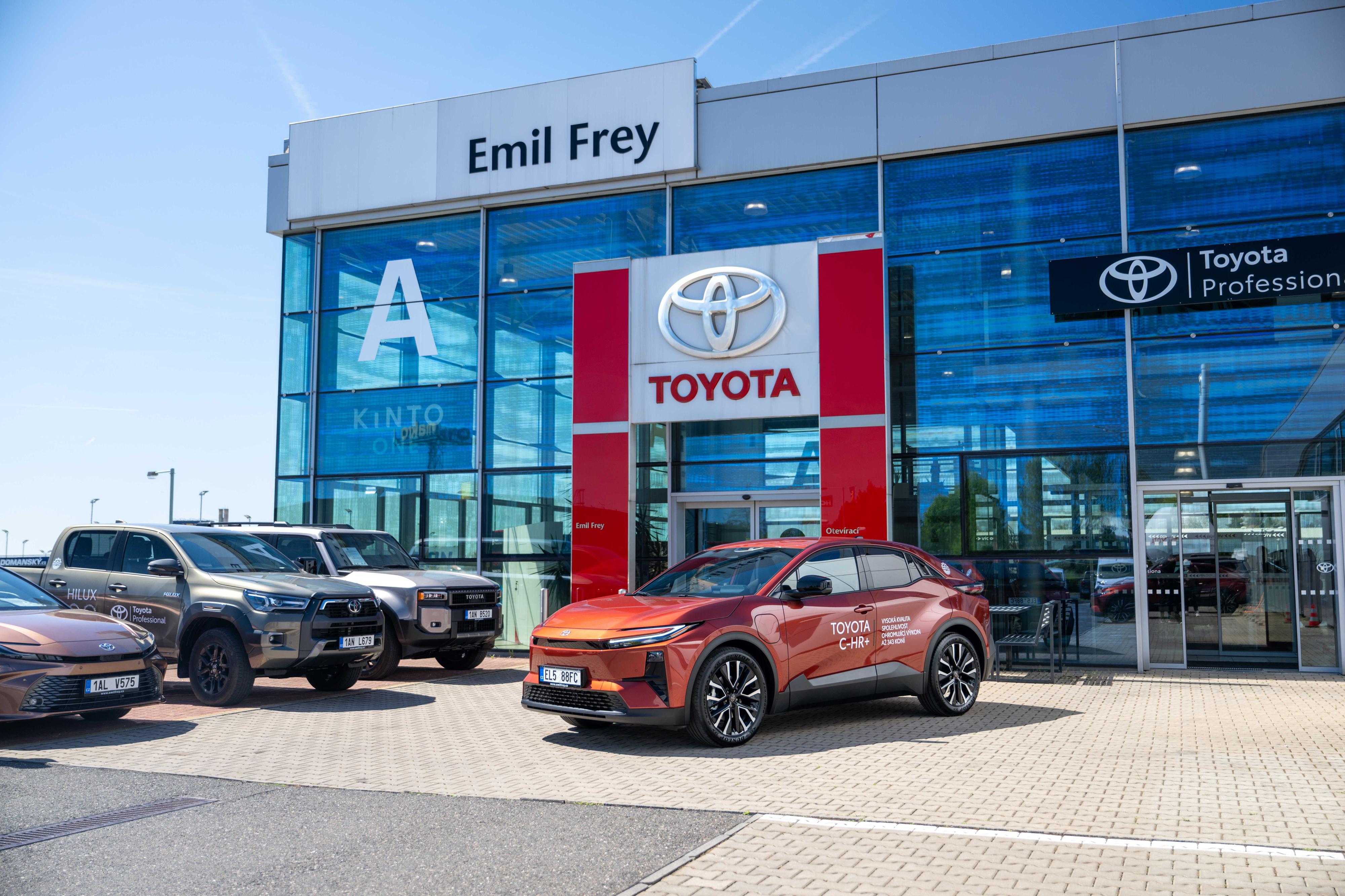 Emil Frey – nové vozy Toyota – Černý Most foto 3