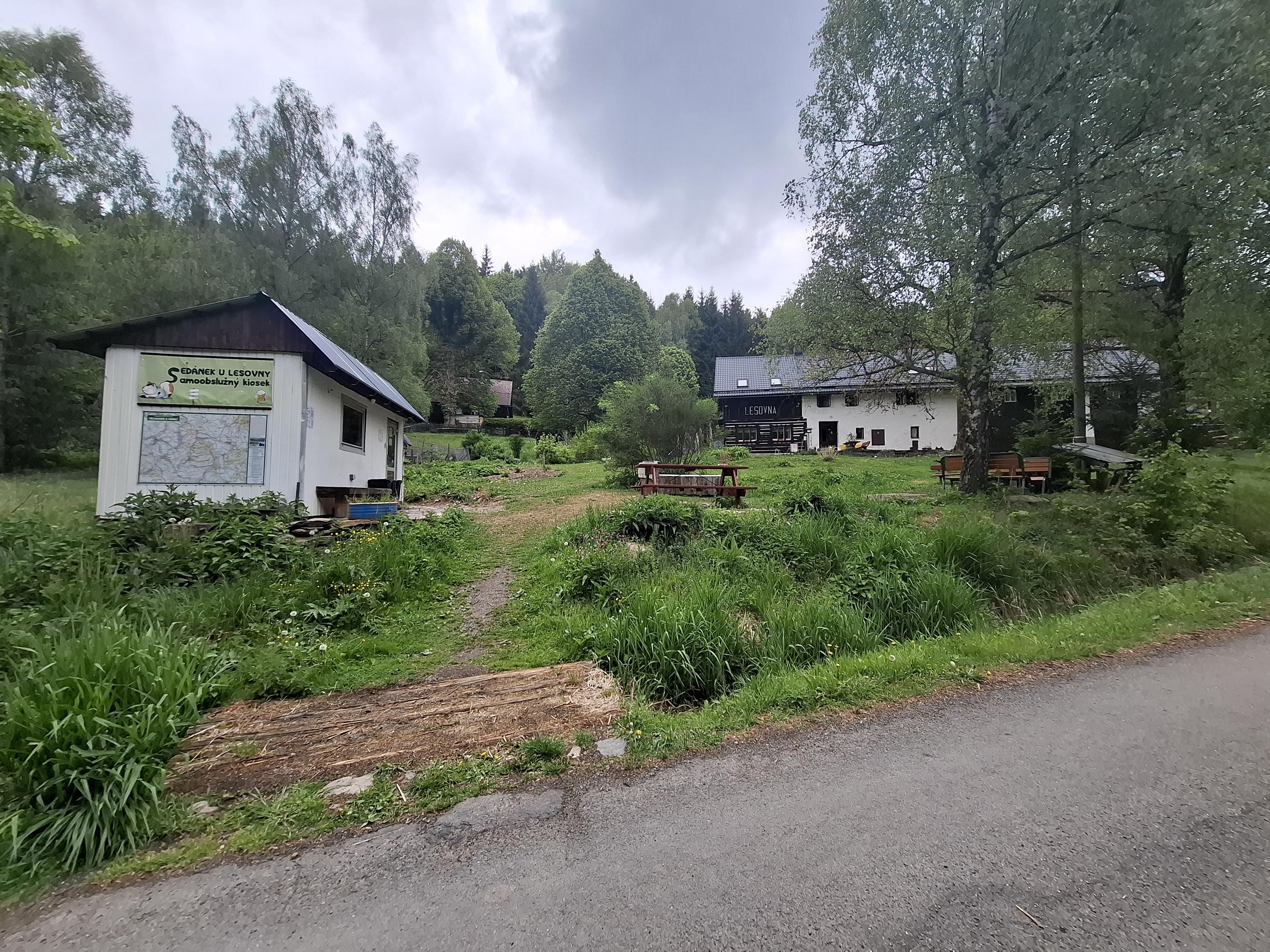 Sedánek u Lesovny foto 3