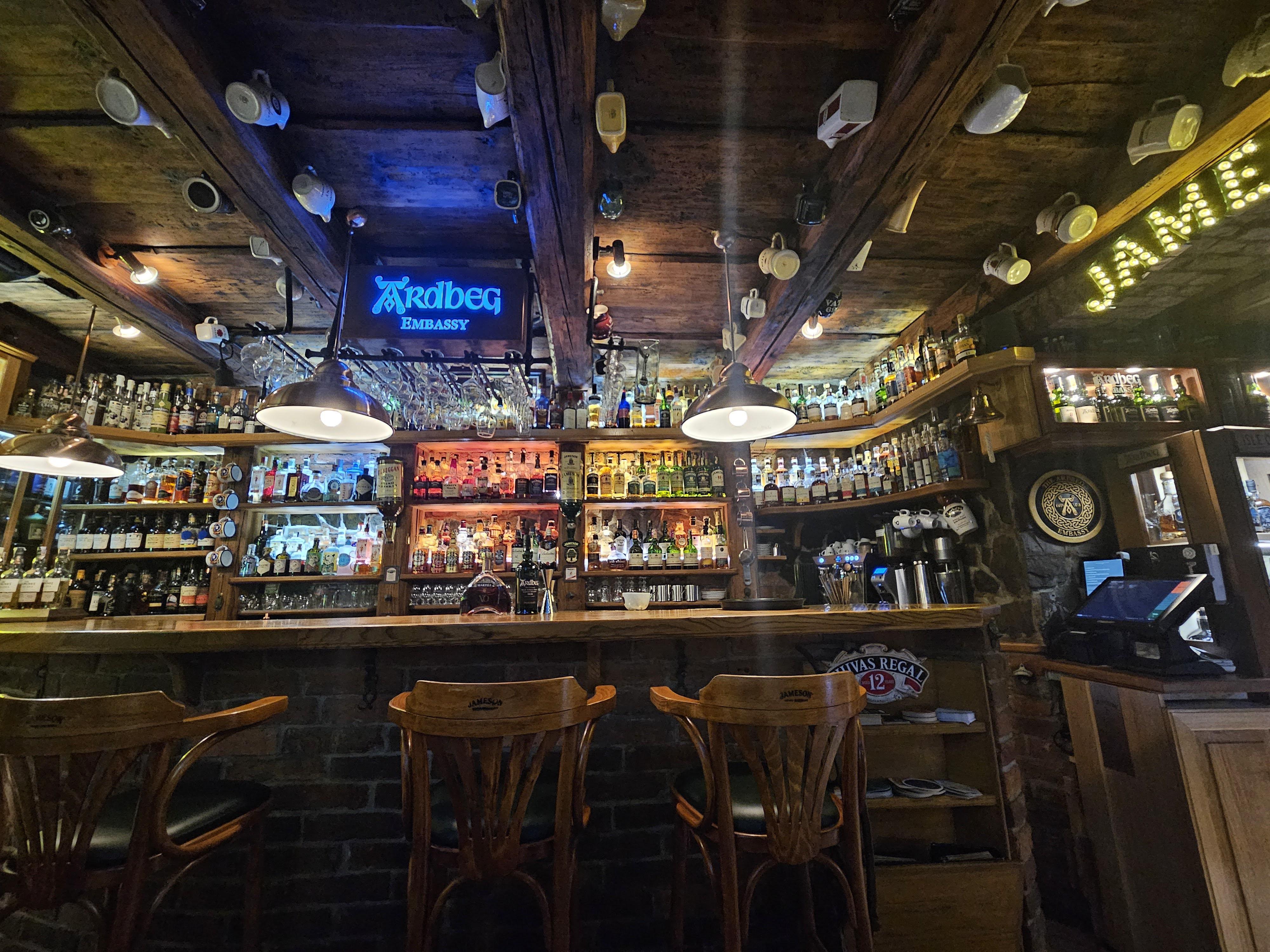The BLACK STUFF Irish Pub & Whisky Bar foto 2