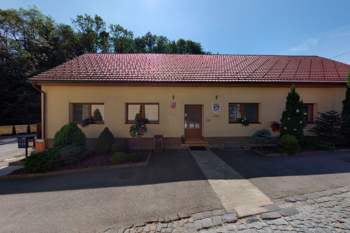 Jankovice - obecní úřad foto 3