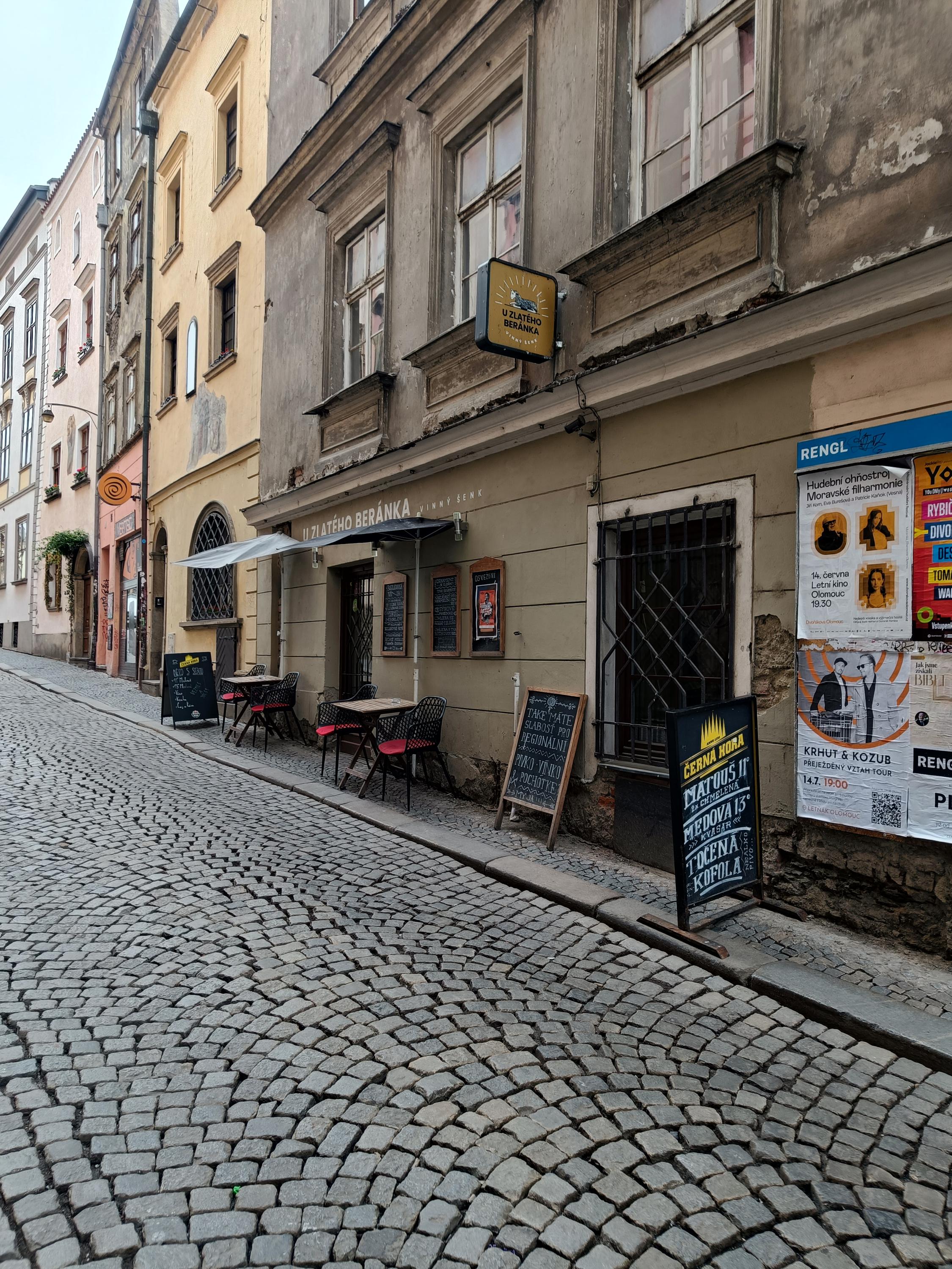 Vinný šenk U Zlatého beránka foto 2