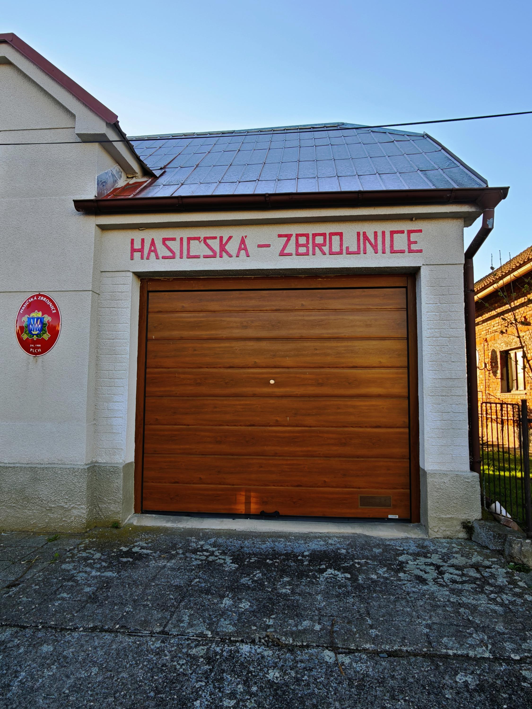 Plch - obecní úřad foto 1