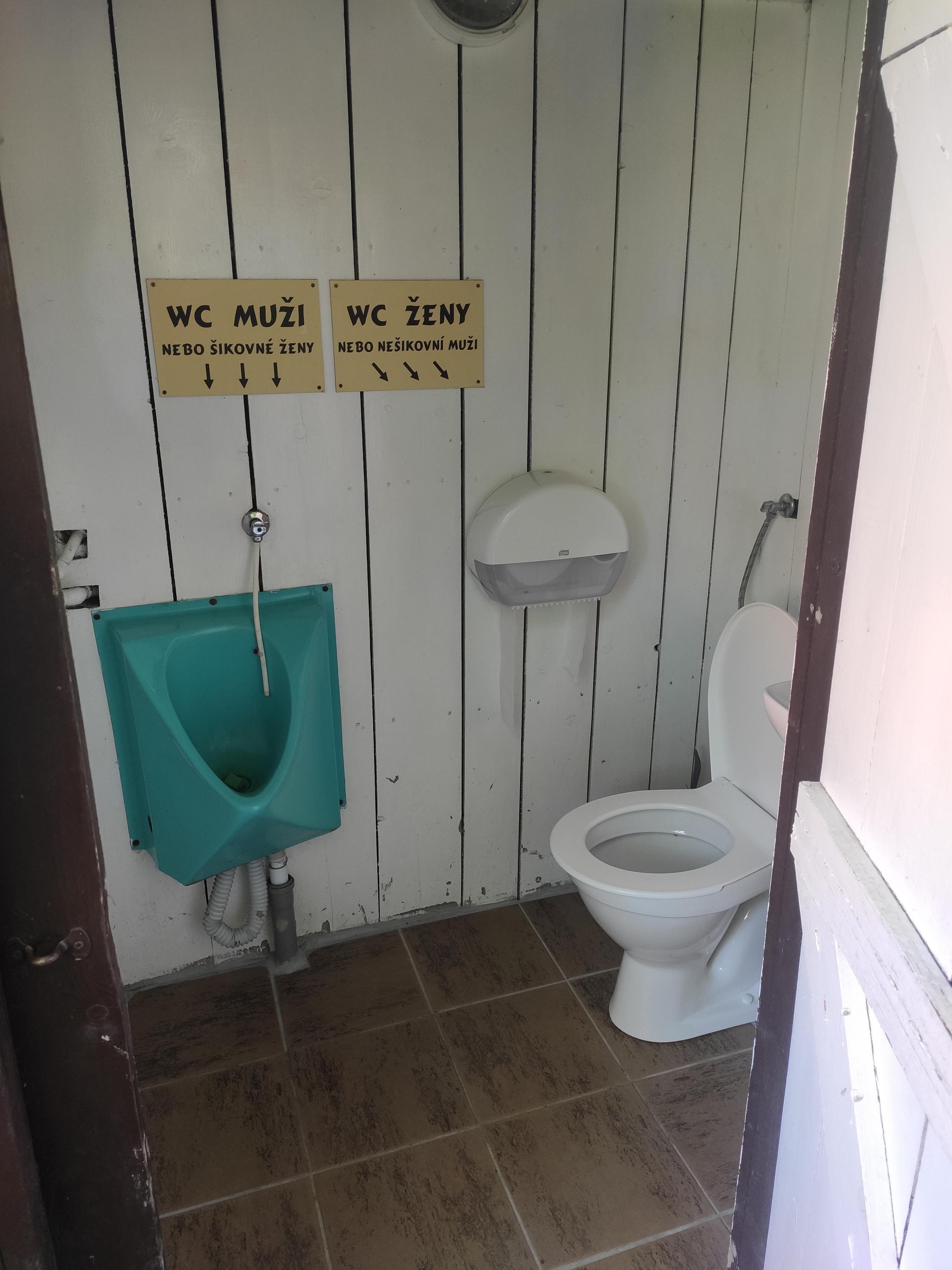 Kiosek u zámku foto 6