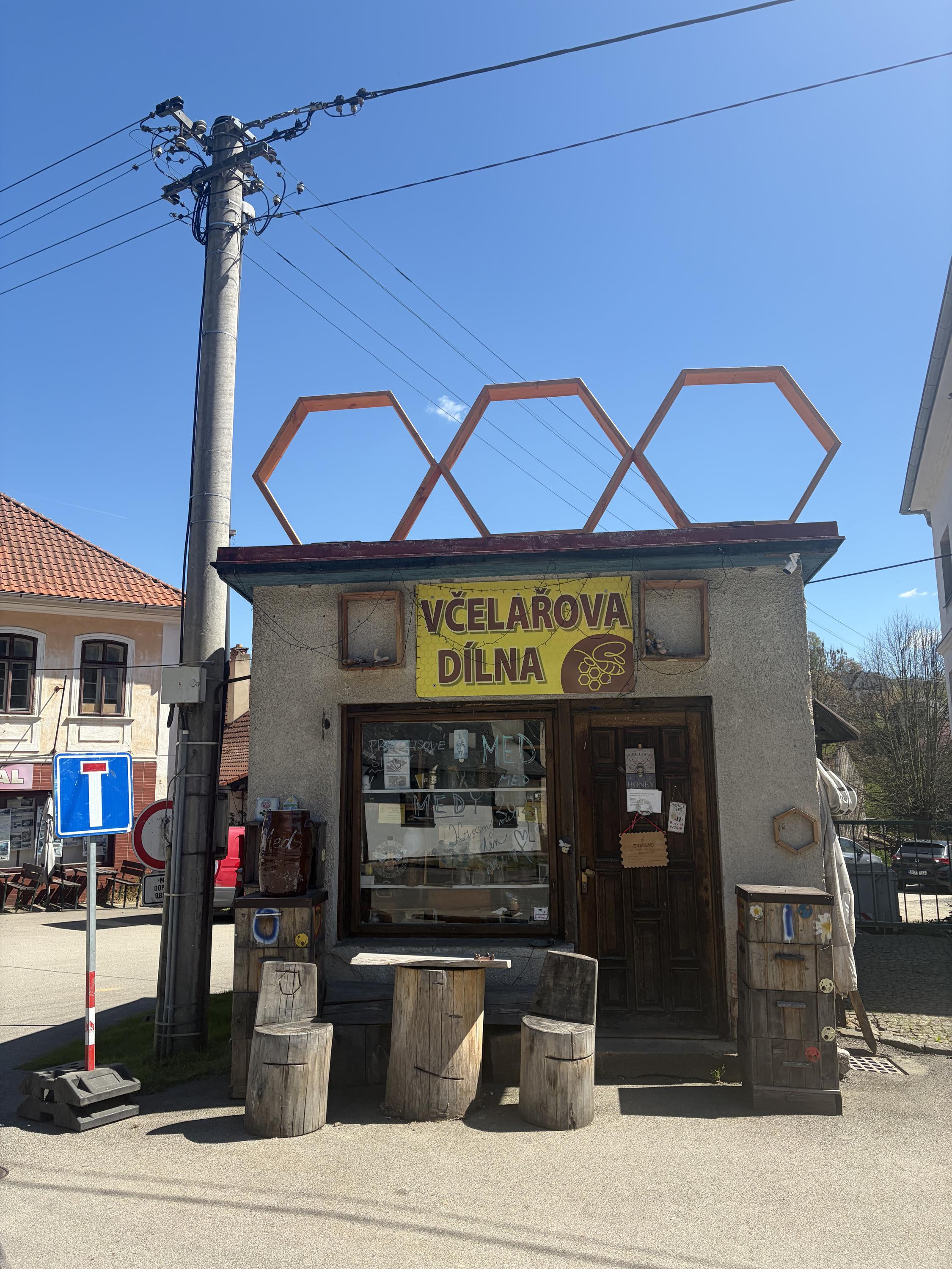 Včelařova dílna foto 6