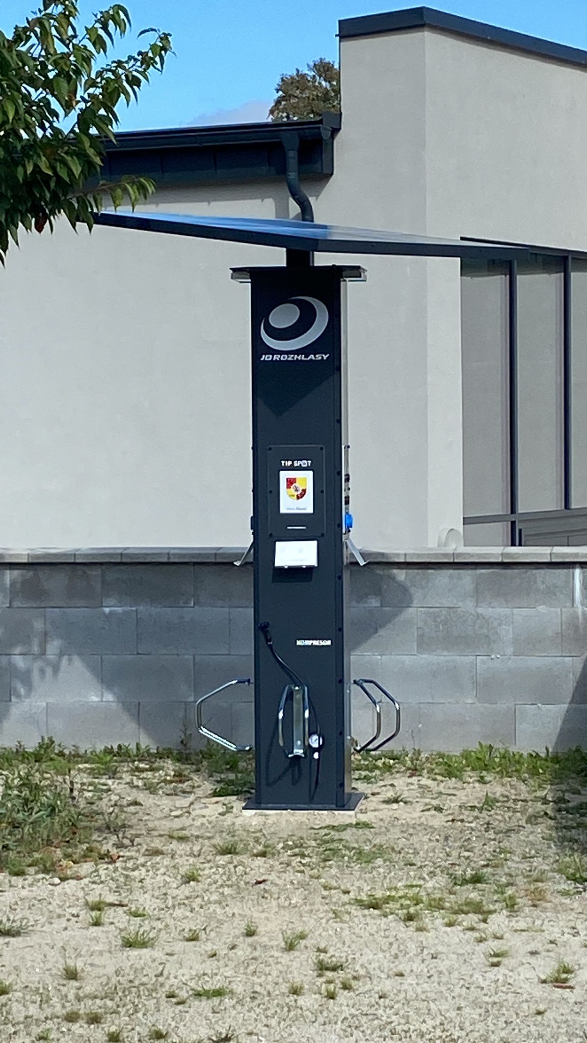Multifunkční dobíjecí stanice TIP SPOT foto 2
