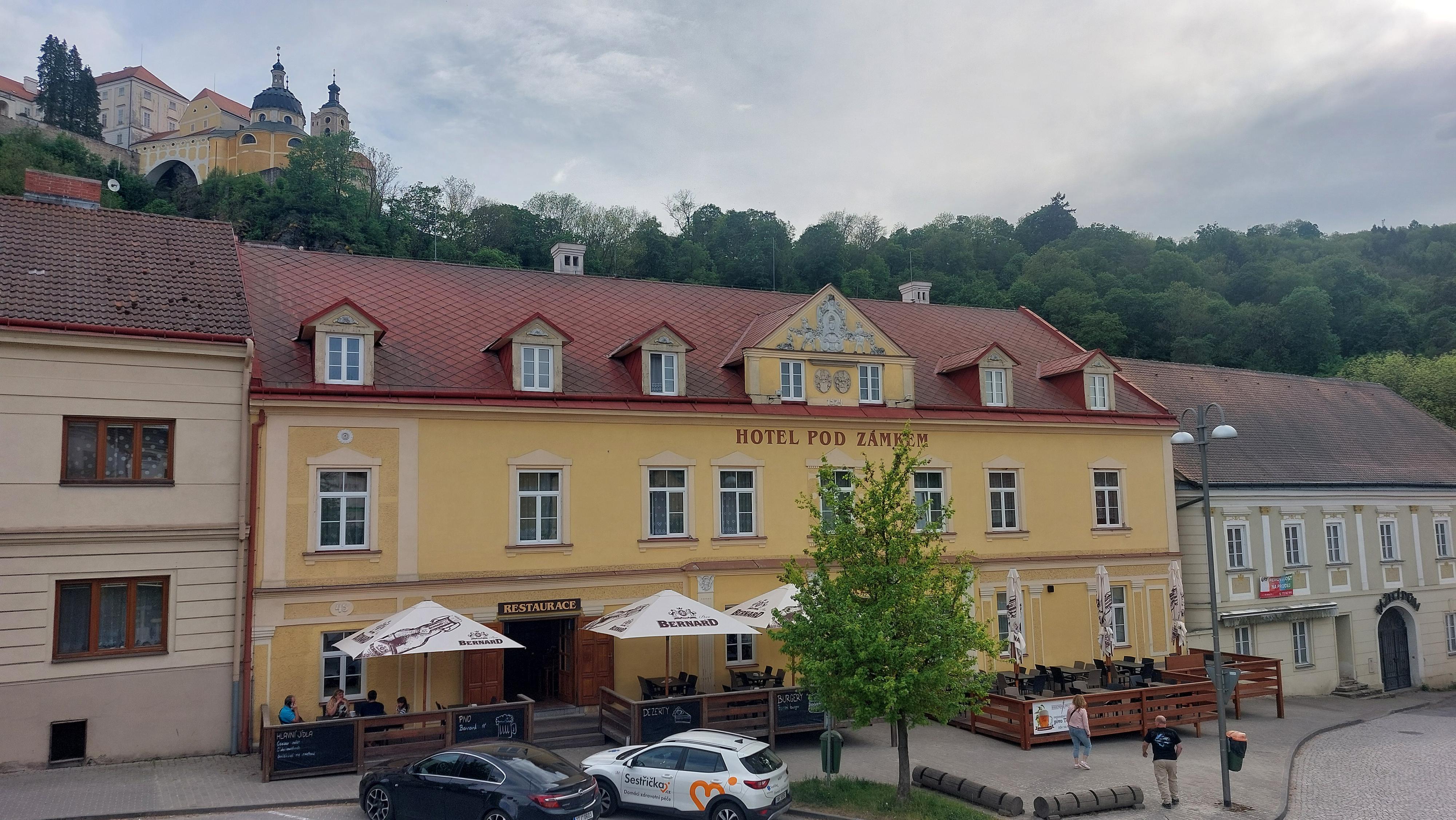 Restaurace Hotelu Pod Zámkem foto 2