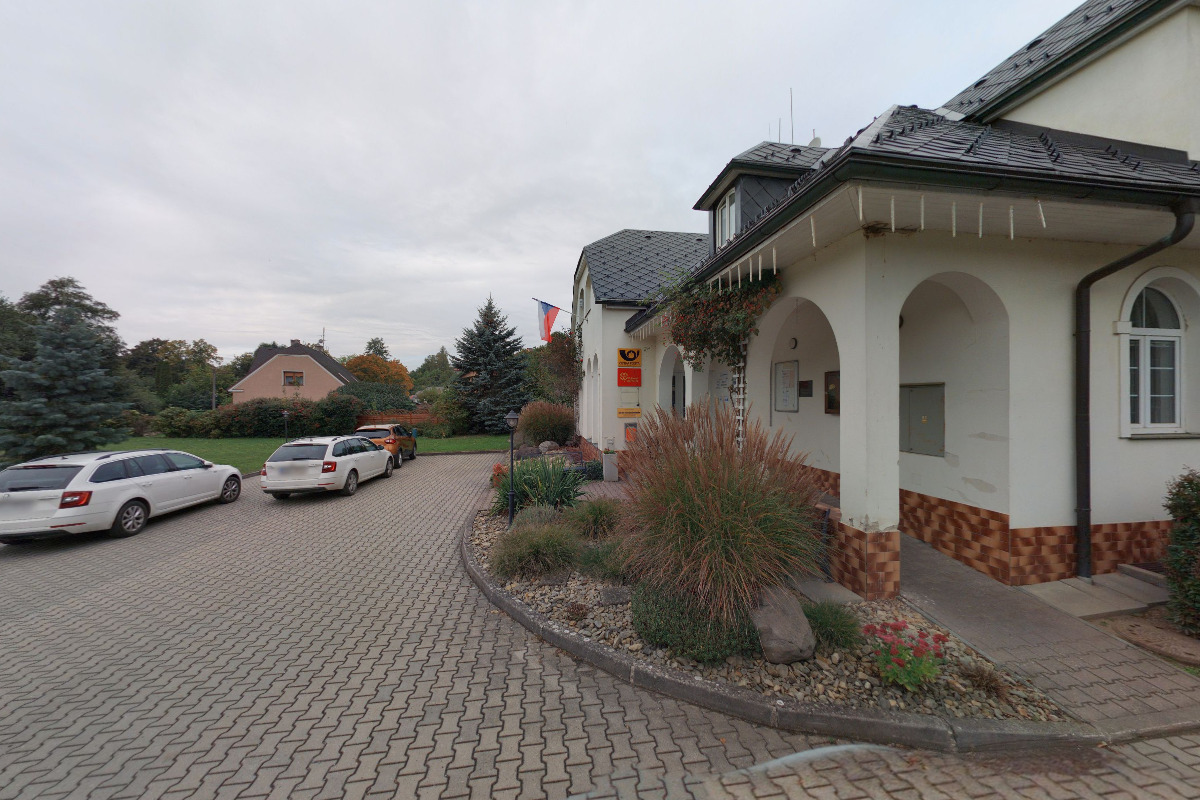 Chvalkovice - obecní úřad foto 3