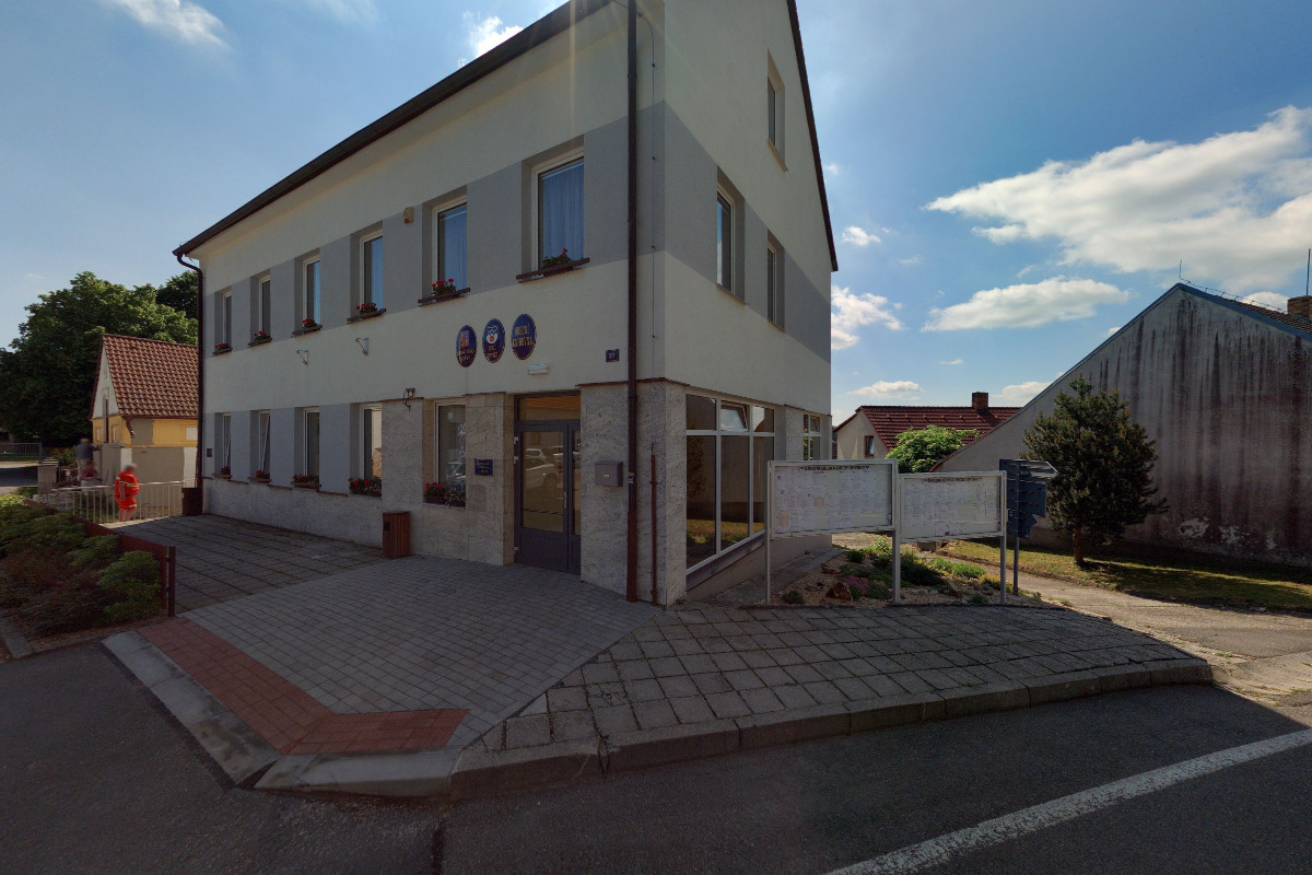 Chyšky - obecní úřad foto 1
