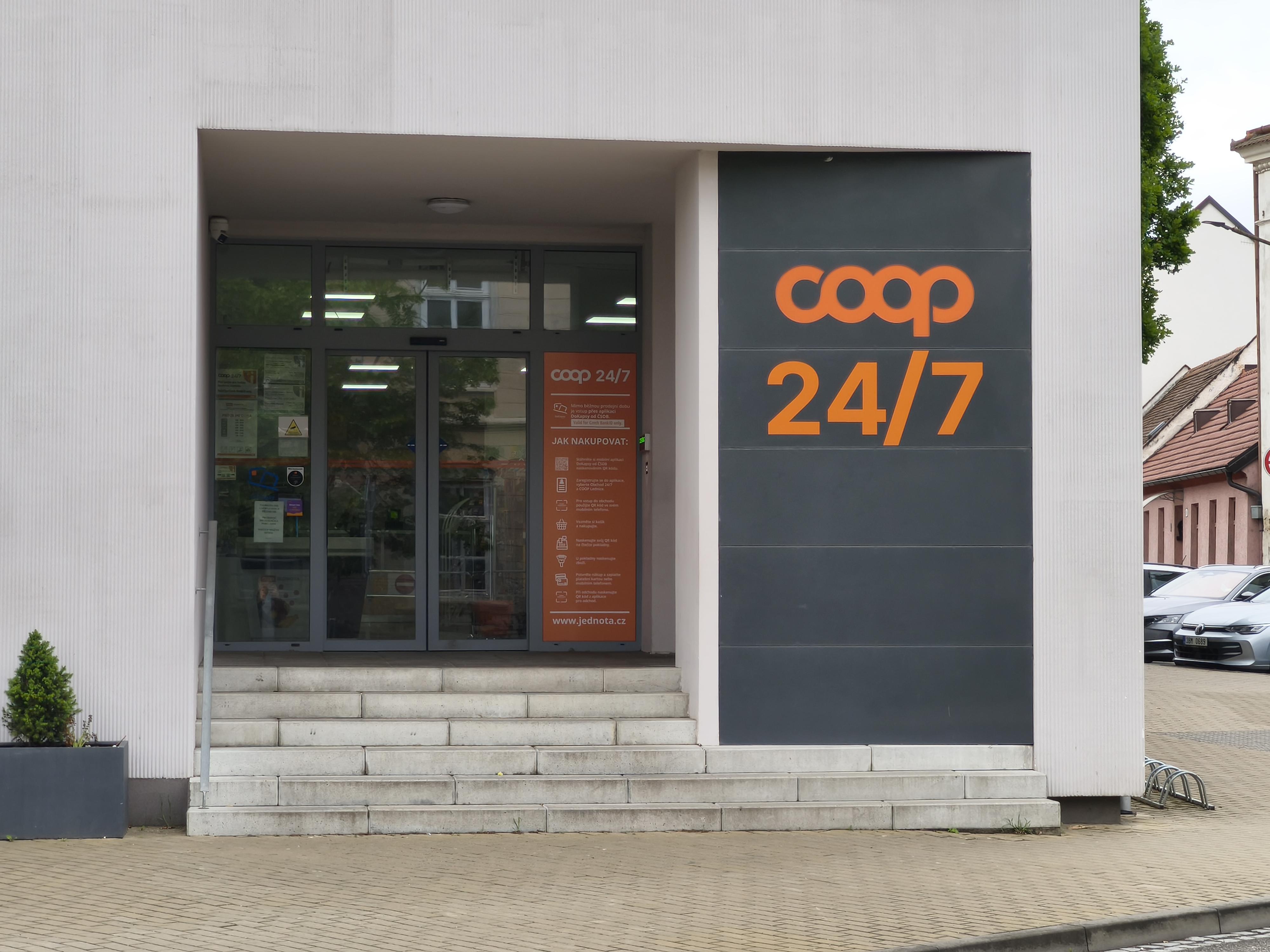 COOP - Jednota, spotřební družstvo v Mikulově foto 5