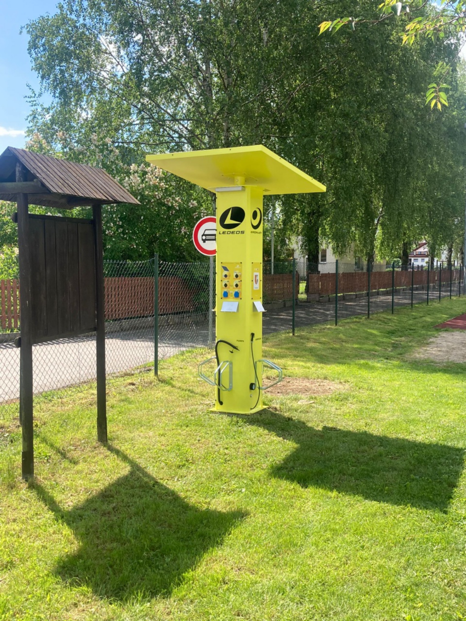 Multifunkční nabíjecí stanice TIP SPOT foto 1