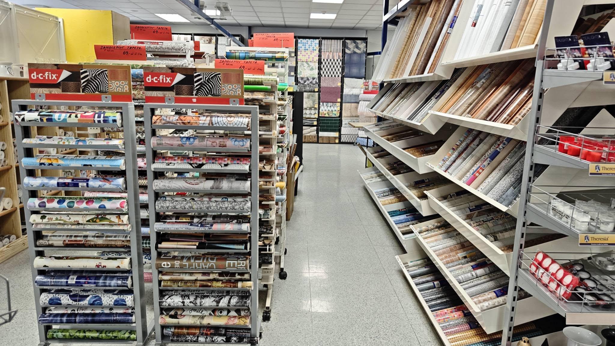 DOMÁCÍ POTŘEBY a TAPETY v OD LABE v 1. patře foto 2