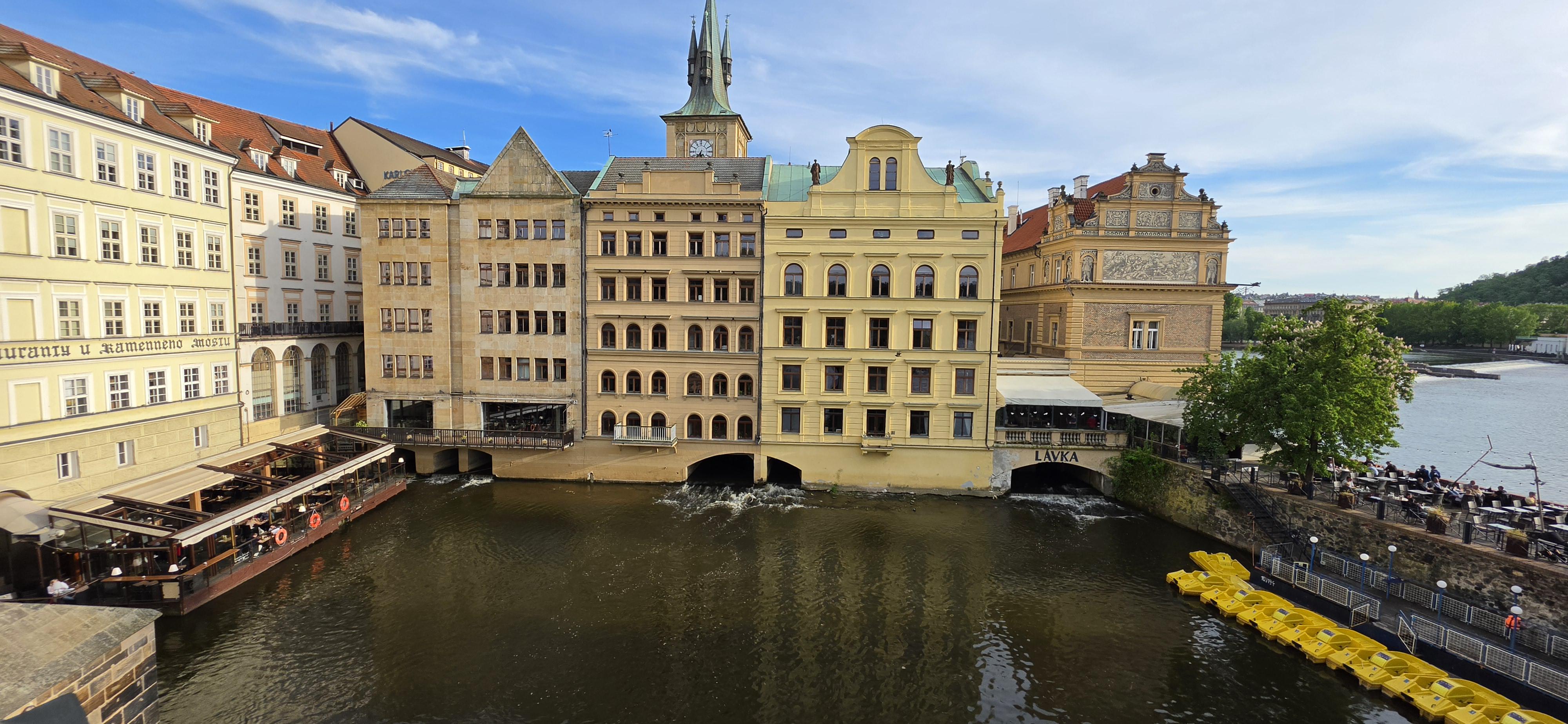 Charles Bridge restaurant foto 2