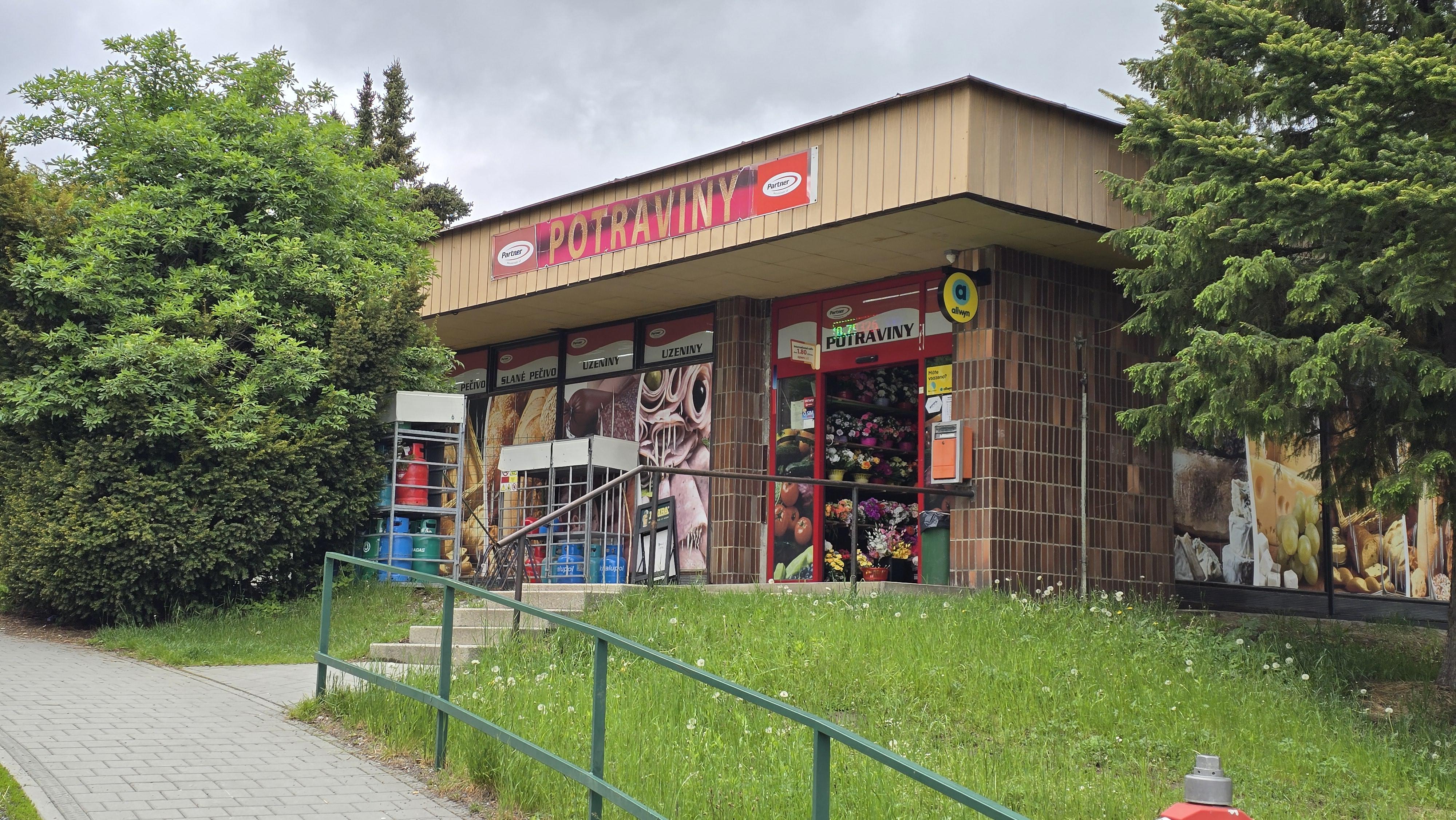 Potraviny Husova foto 3