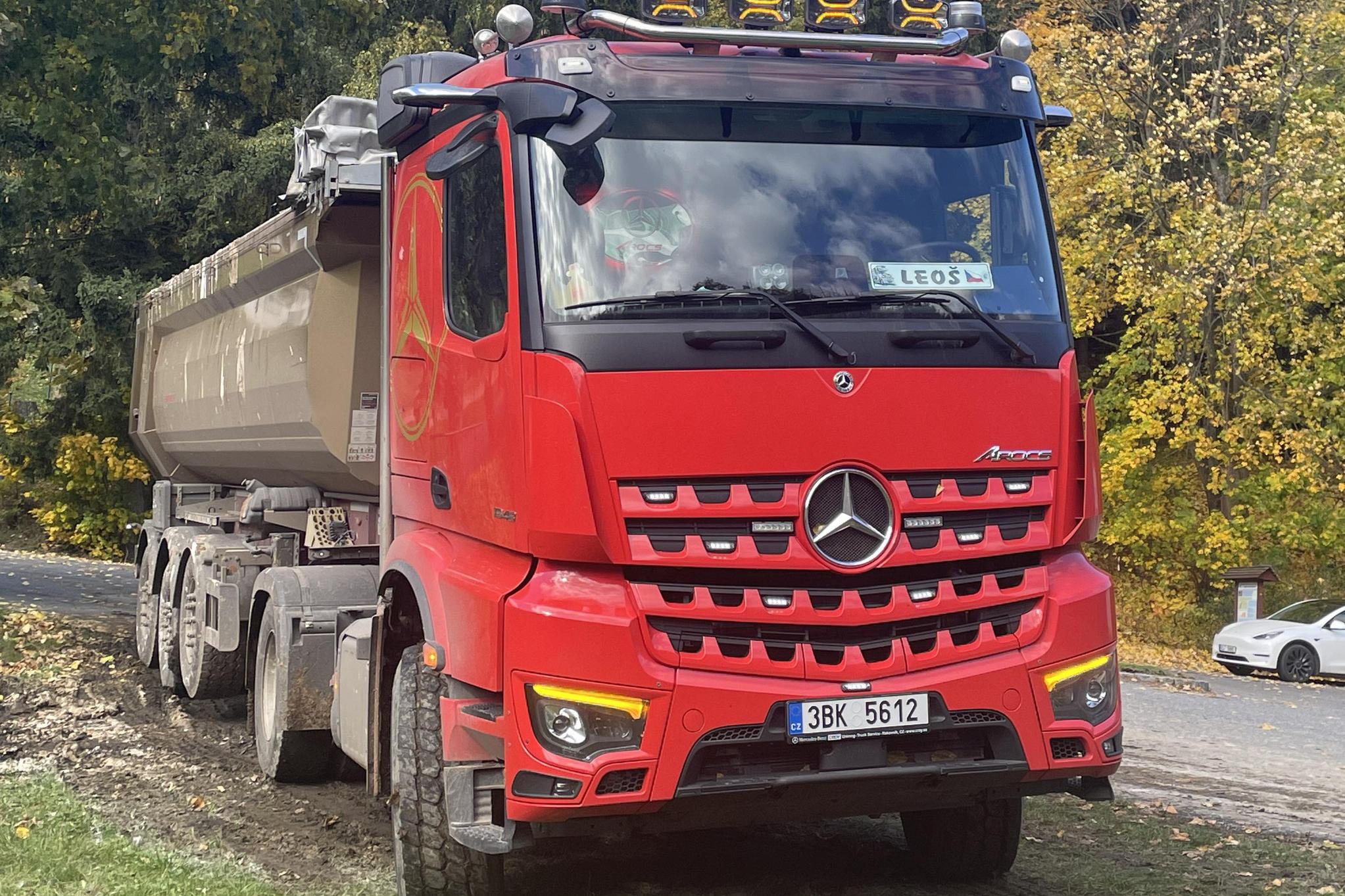 Mercedes Arocs 4x4 s návěsem