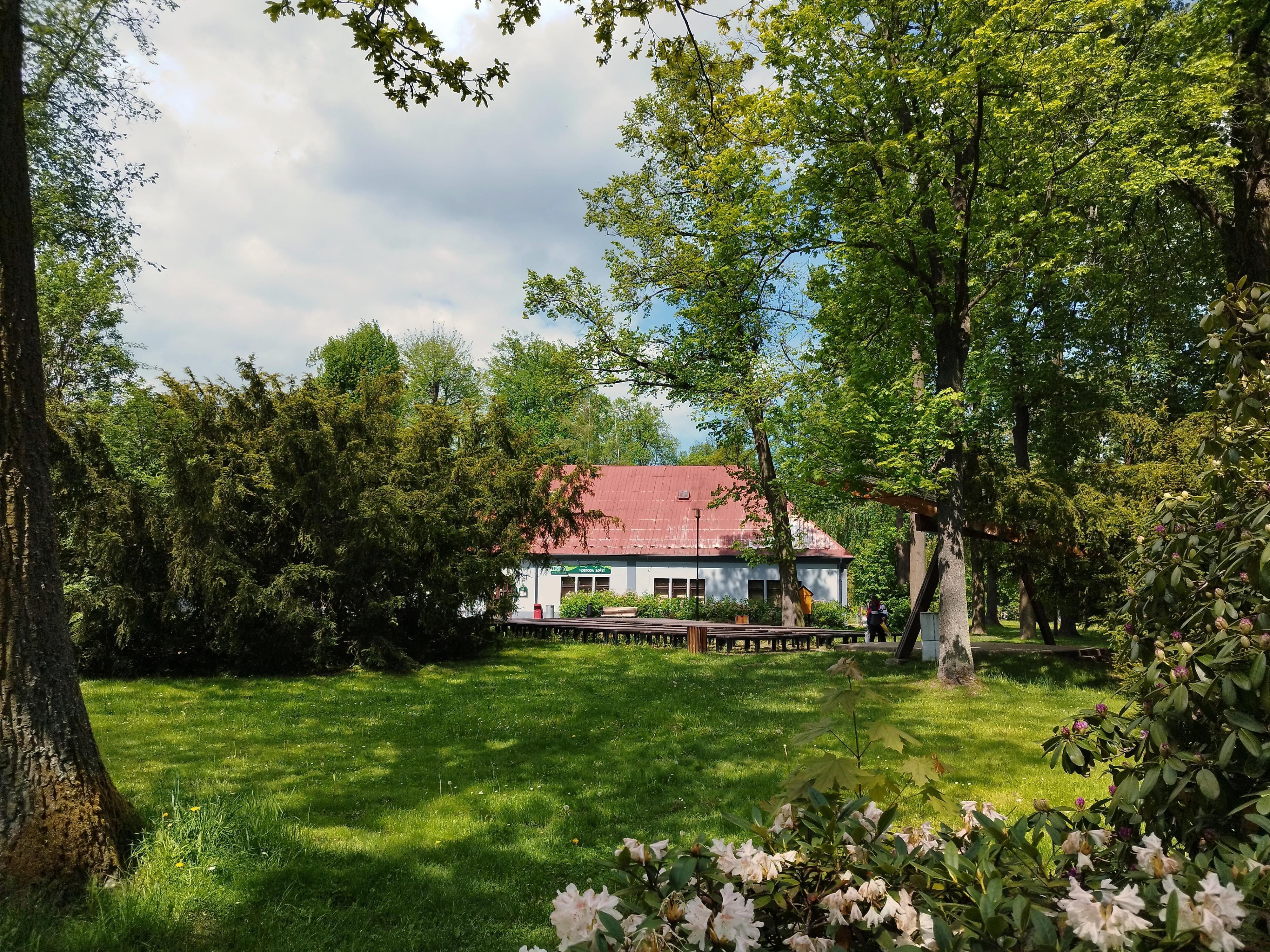 Roští - Hospoda v parku foto 5