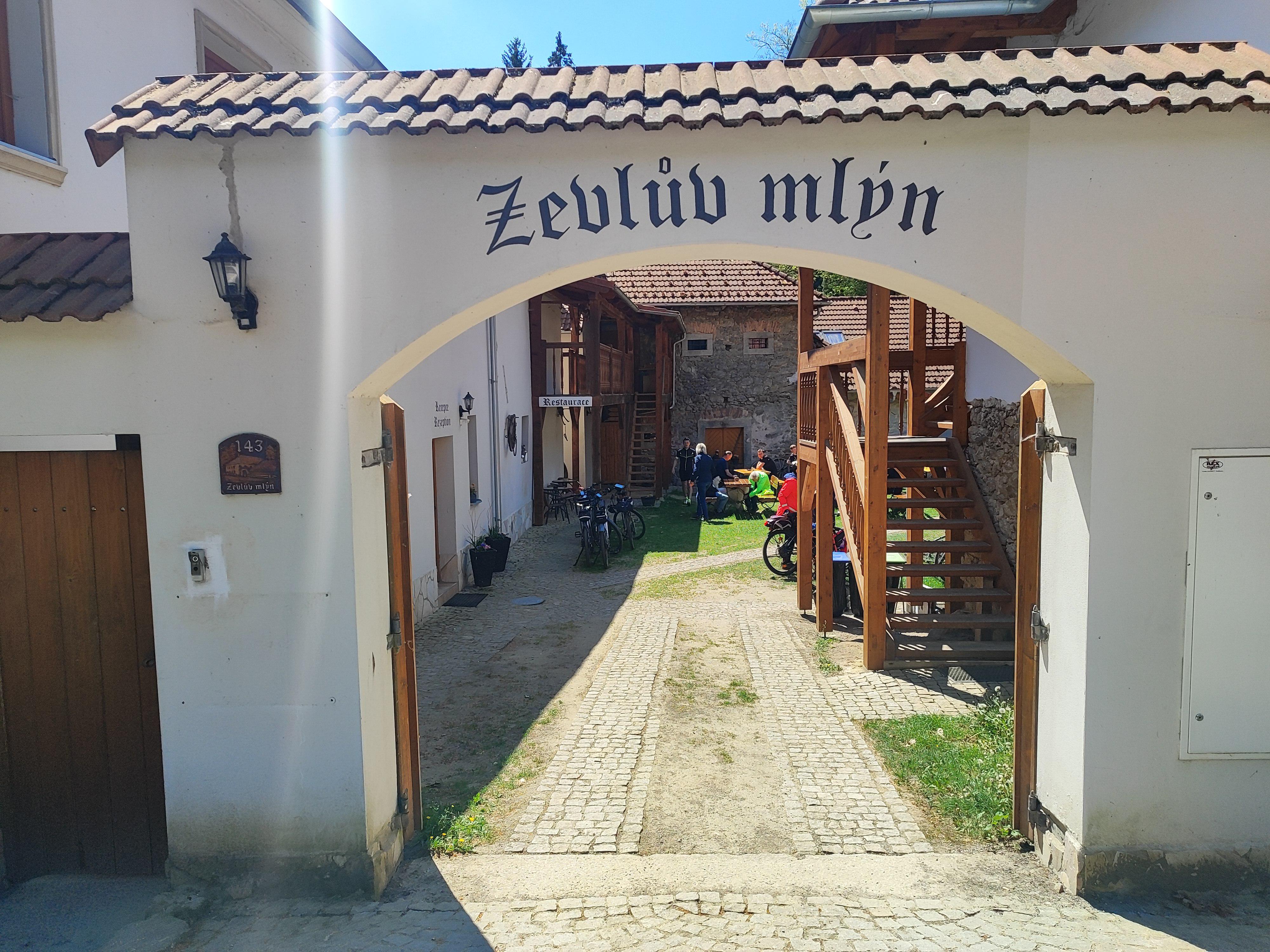 Pivnice Zevlův mlýn foto 3
