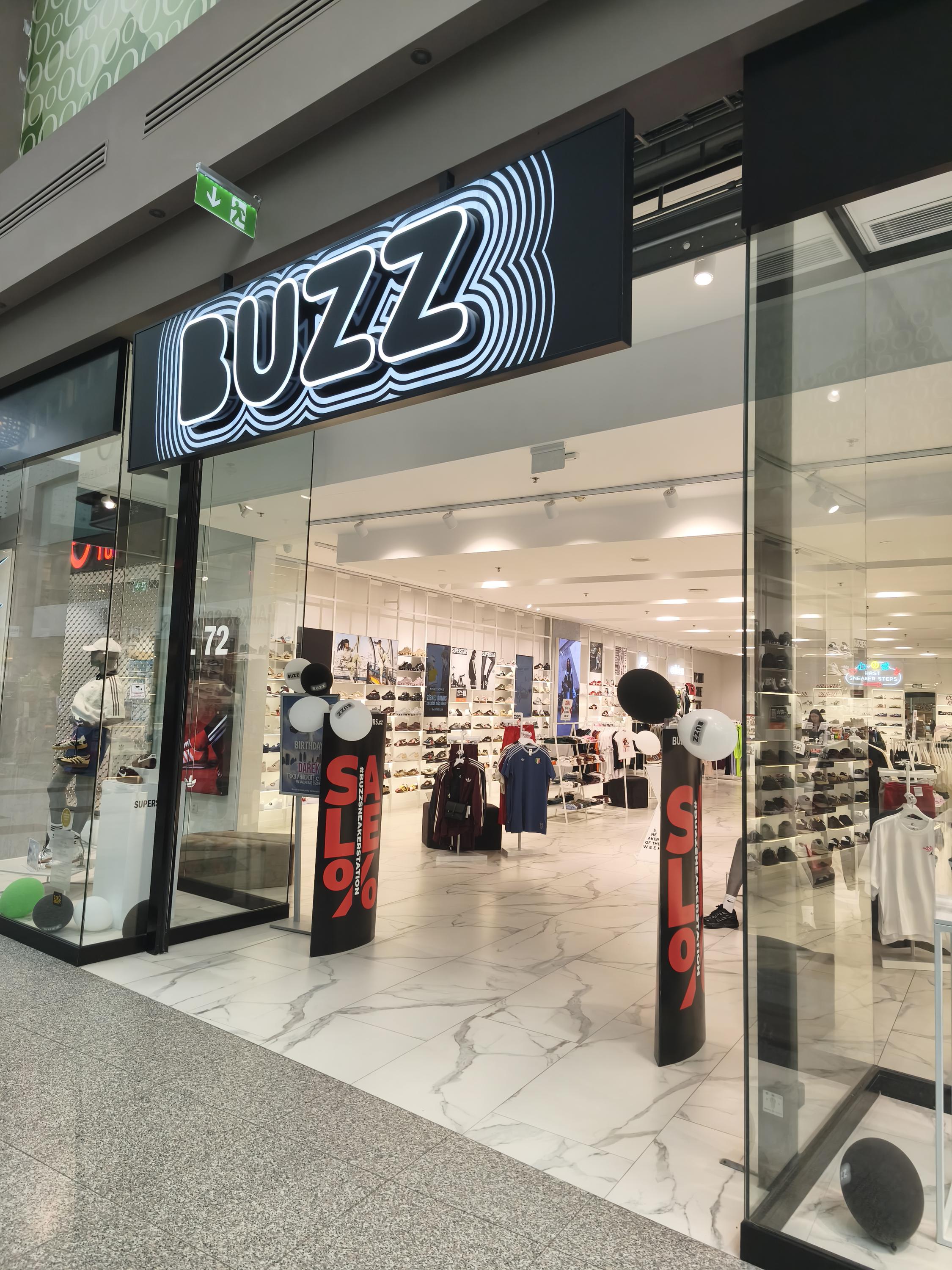 BUZZ SNEAKERS foto 1