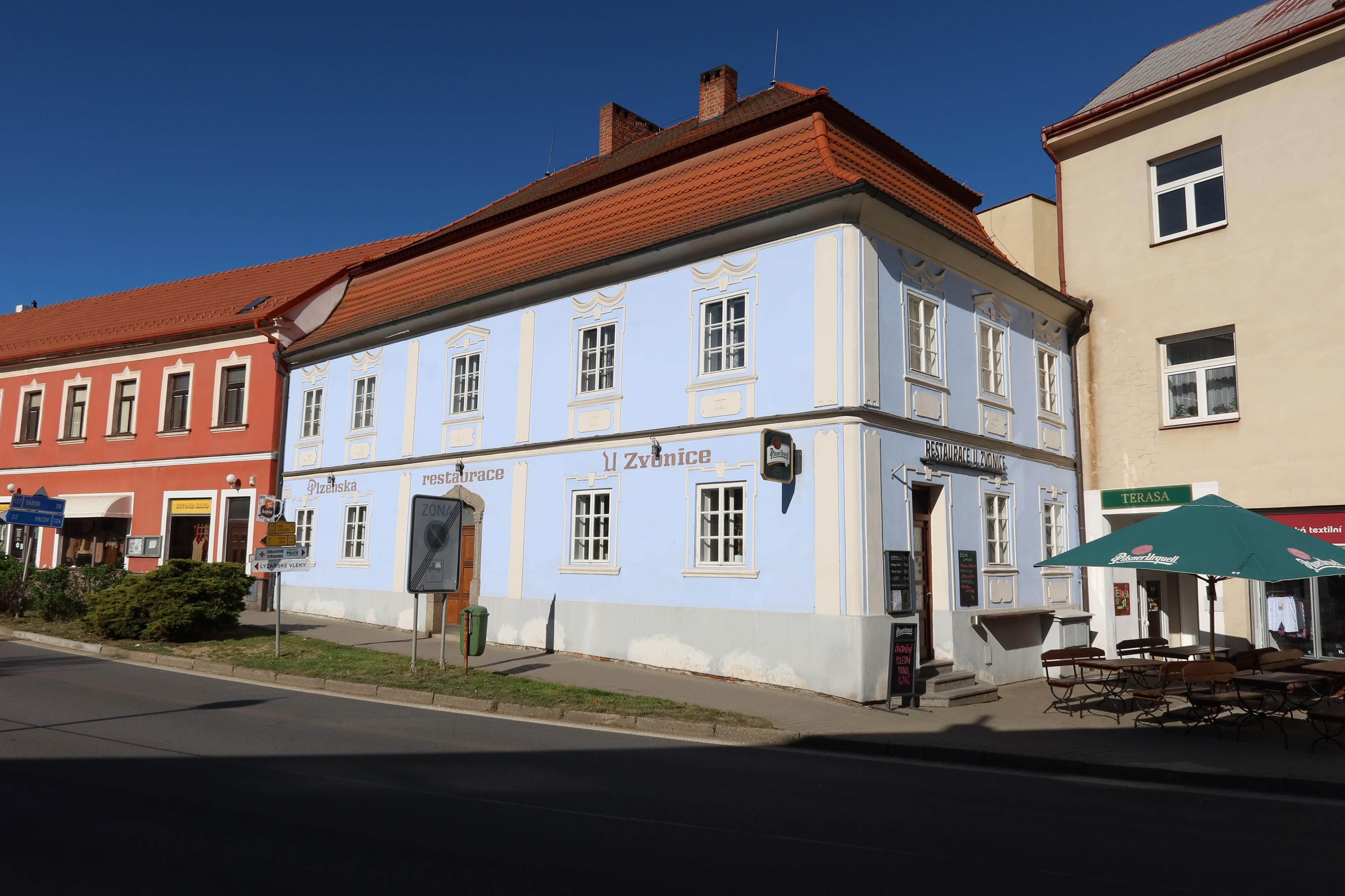 Plzeňská restaurace u Zvonice foto 2