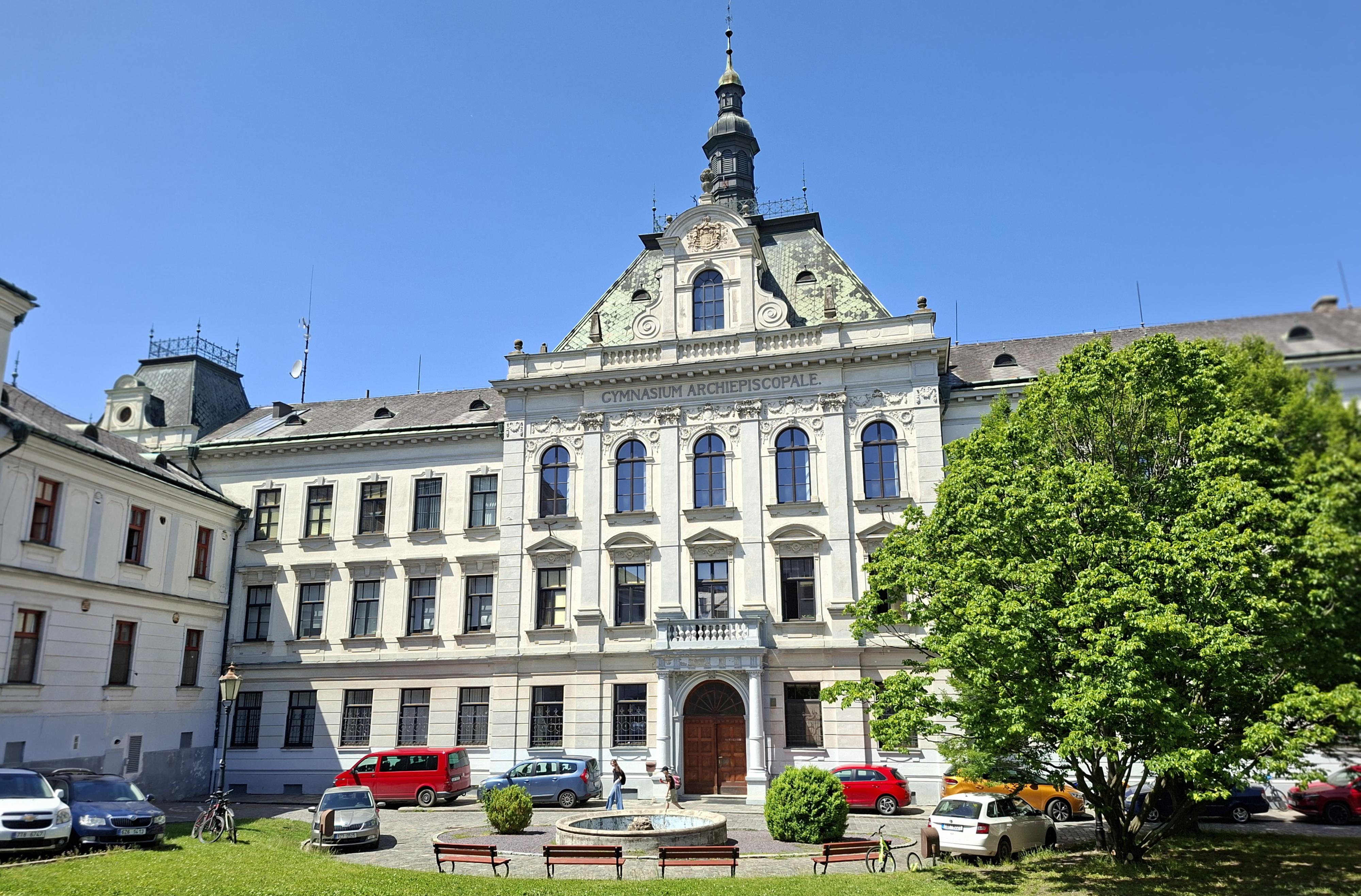Knihovna Arcibiskupského gymnázia Kroměříž foto 6