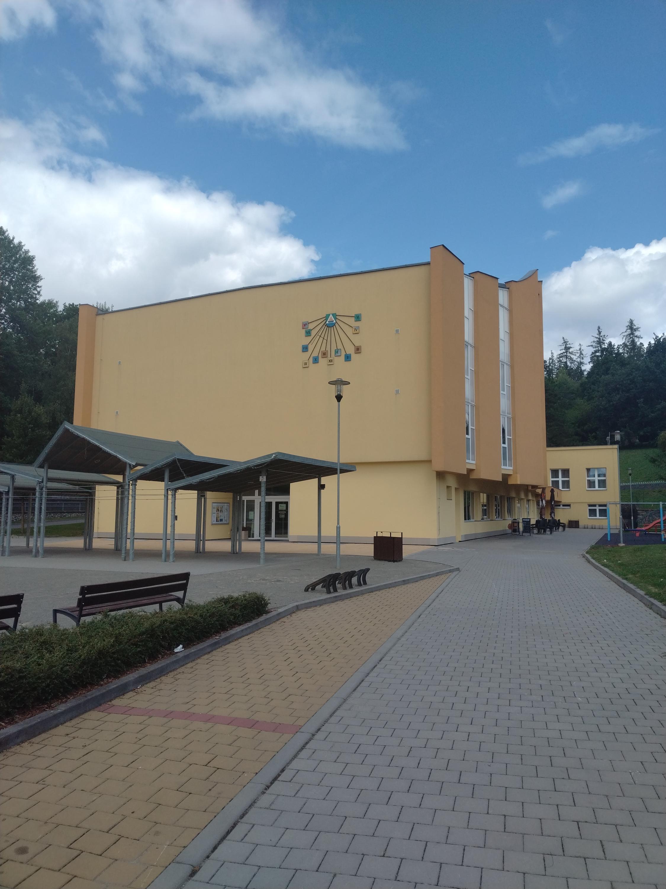 Kulturní dům Hlubočky foto 2