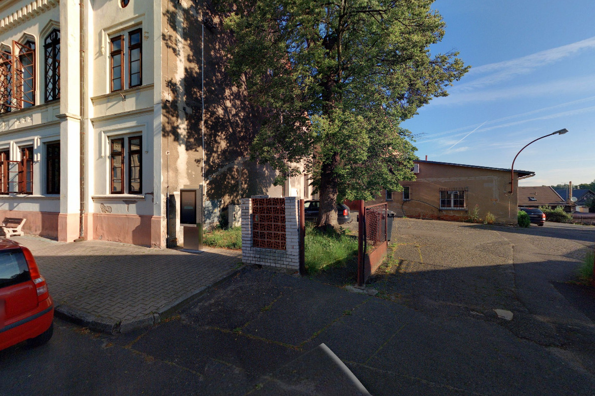 Nabíjecí stanice pro elektrokola a mobilní zařízení foto 3