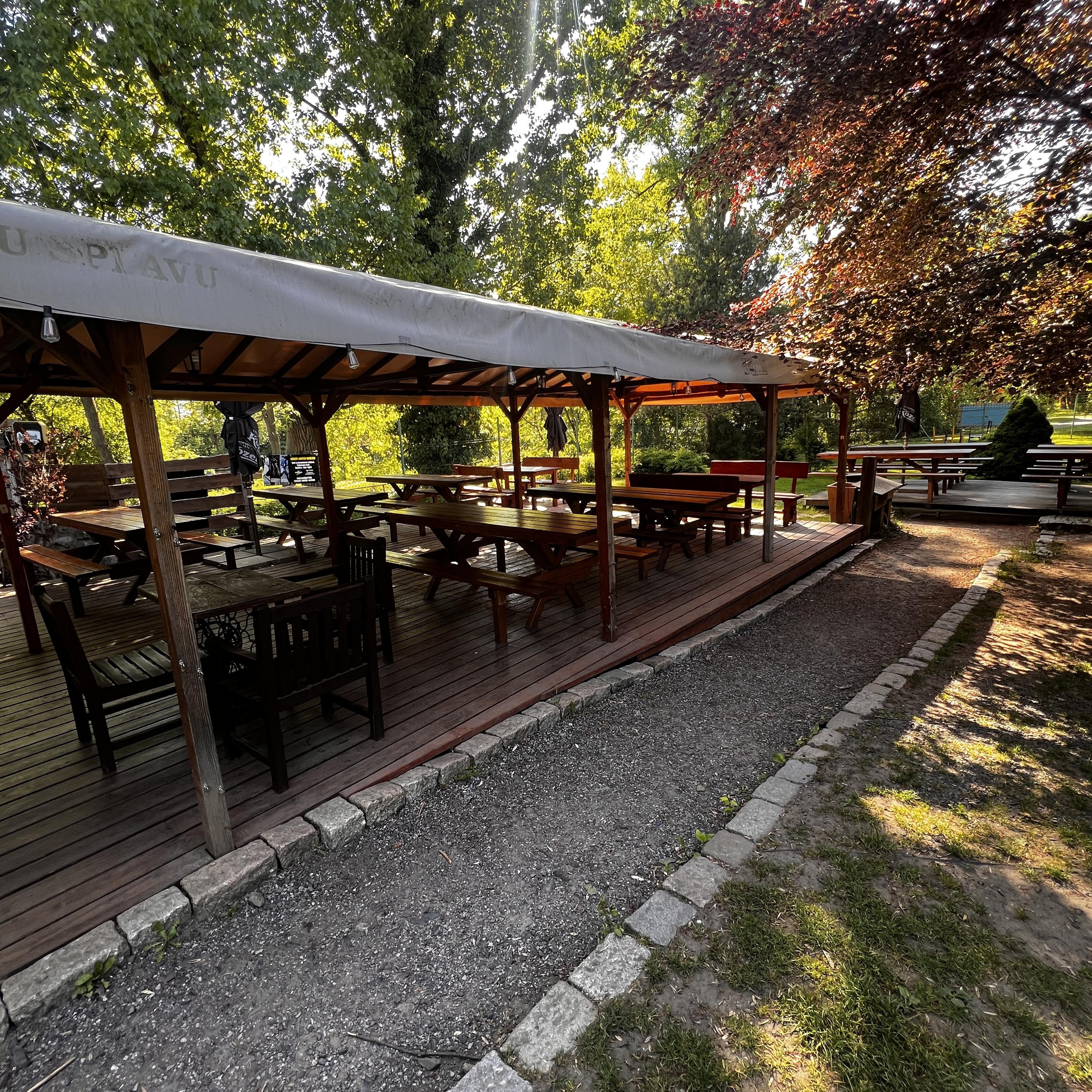 U Splavu - restaurace foto 4