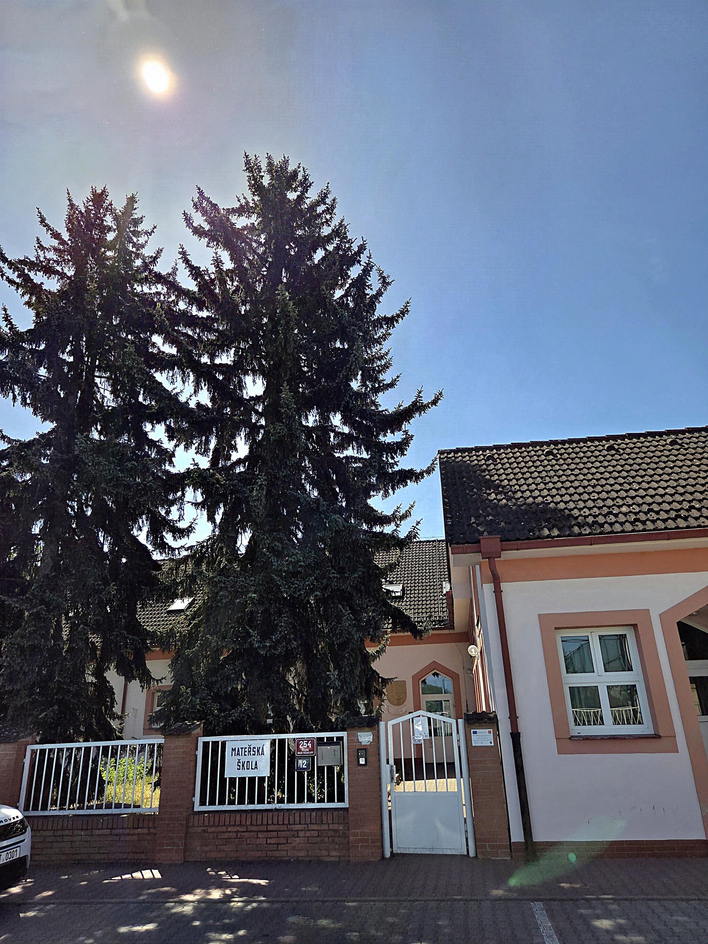 Mateřská škola Dolní Měcholupy foto 1