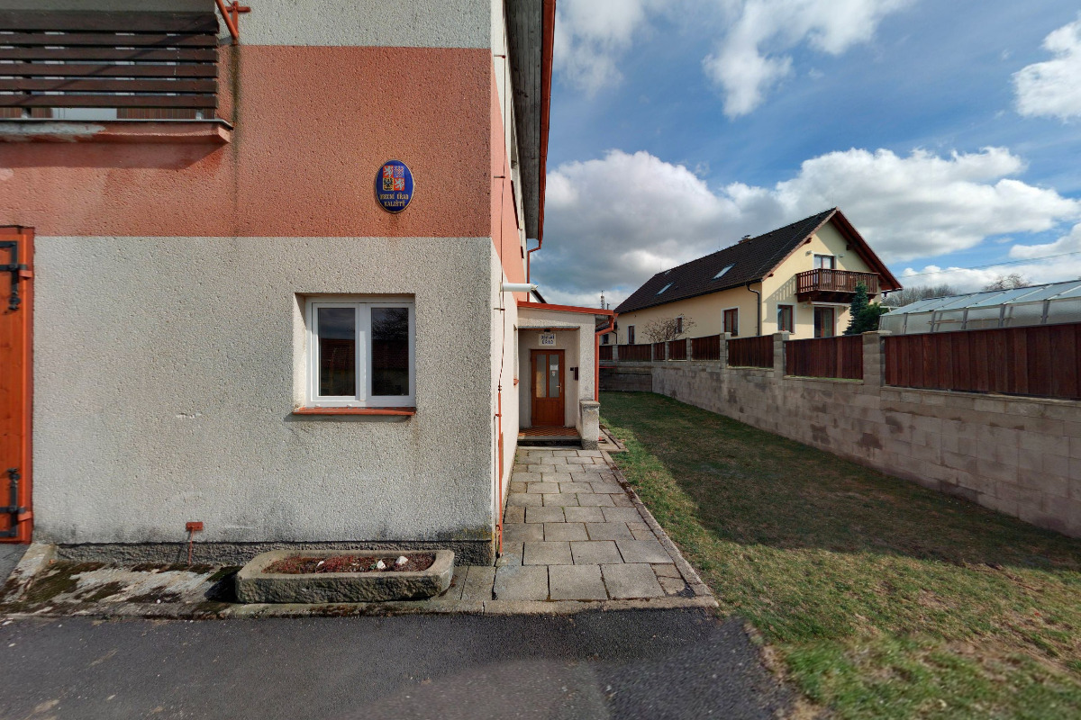 Kaliště - obecní úřad foto 2