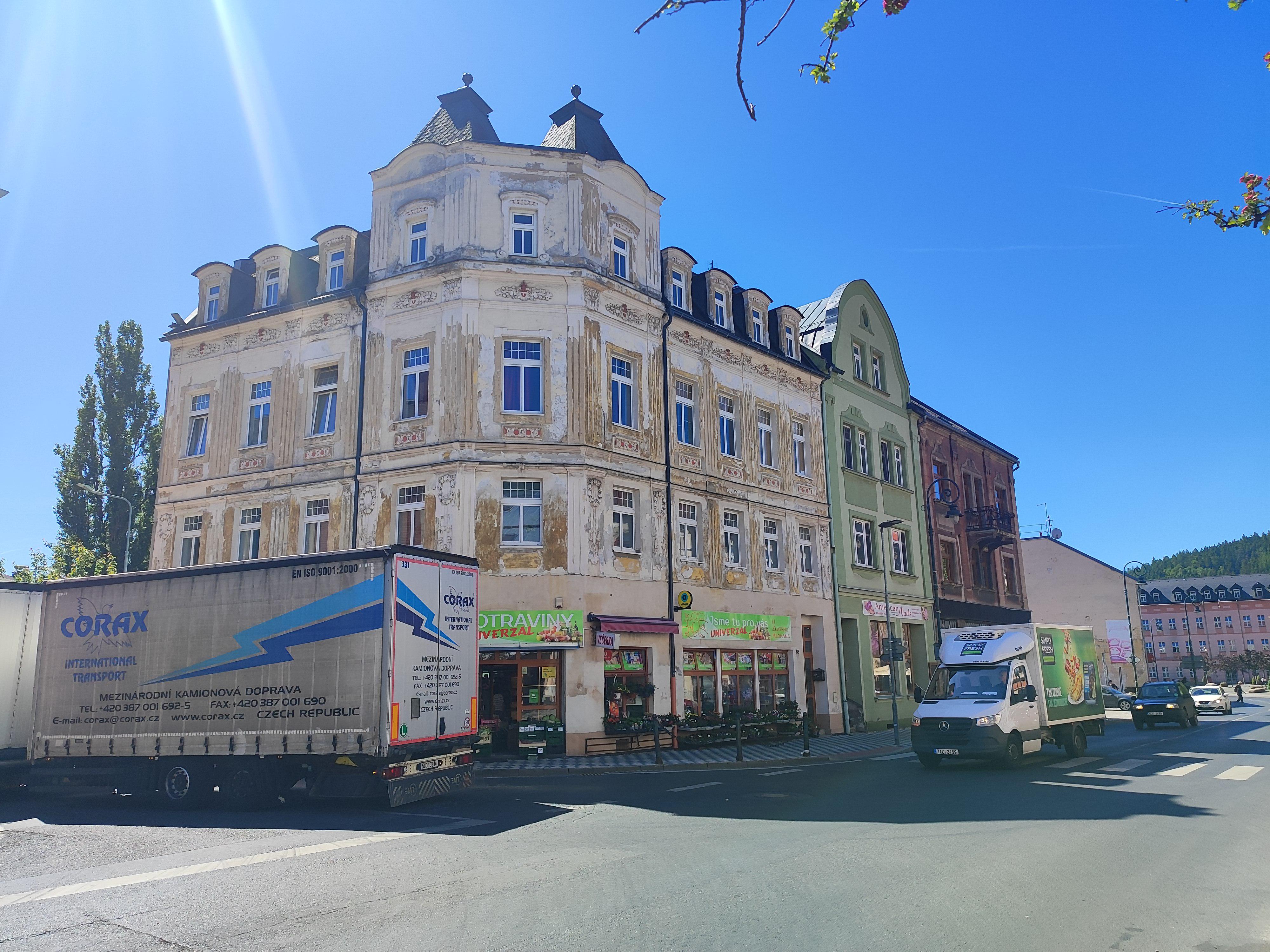 Potraviny náměstí Karla IV. foto 2