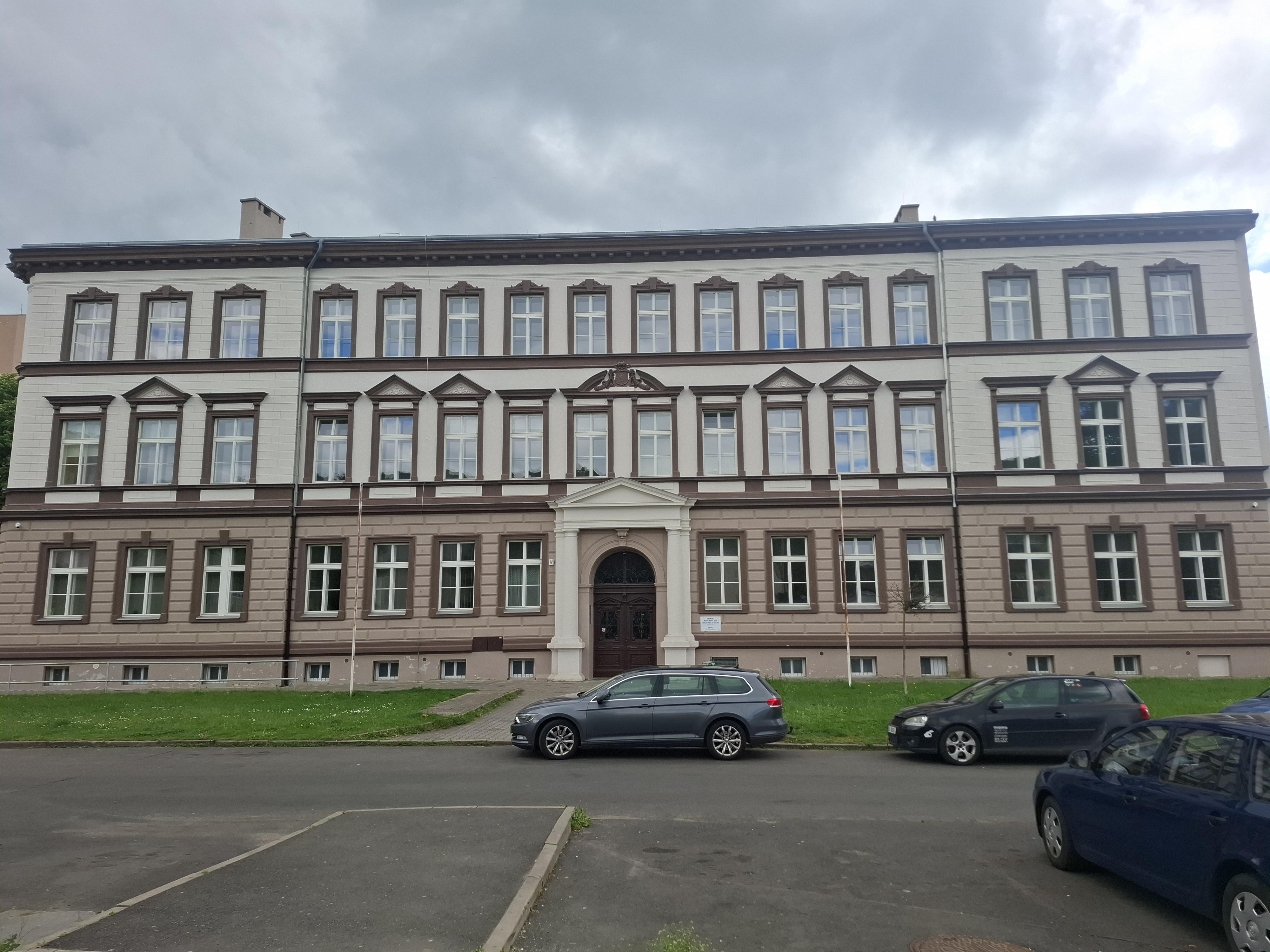 Střední škola obchodu, řemesel, služeb a Základní škola, Ústí nad Labem foto 3