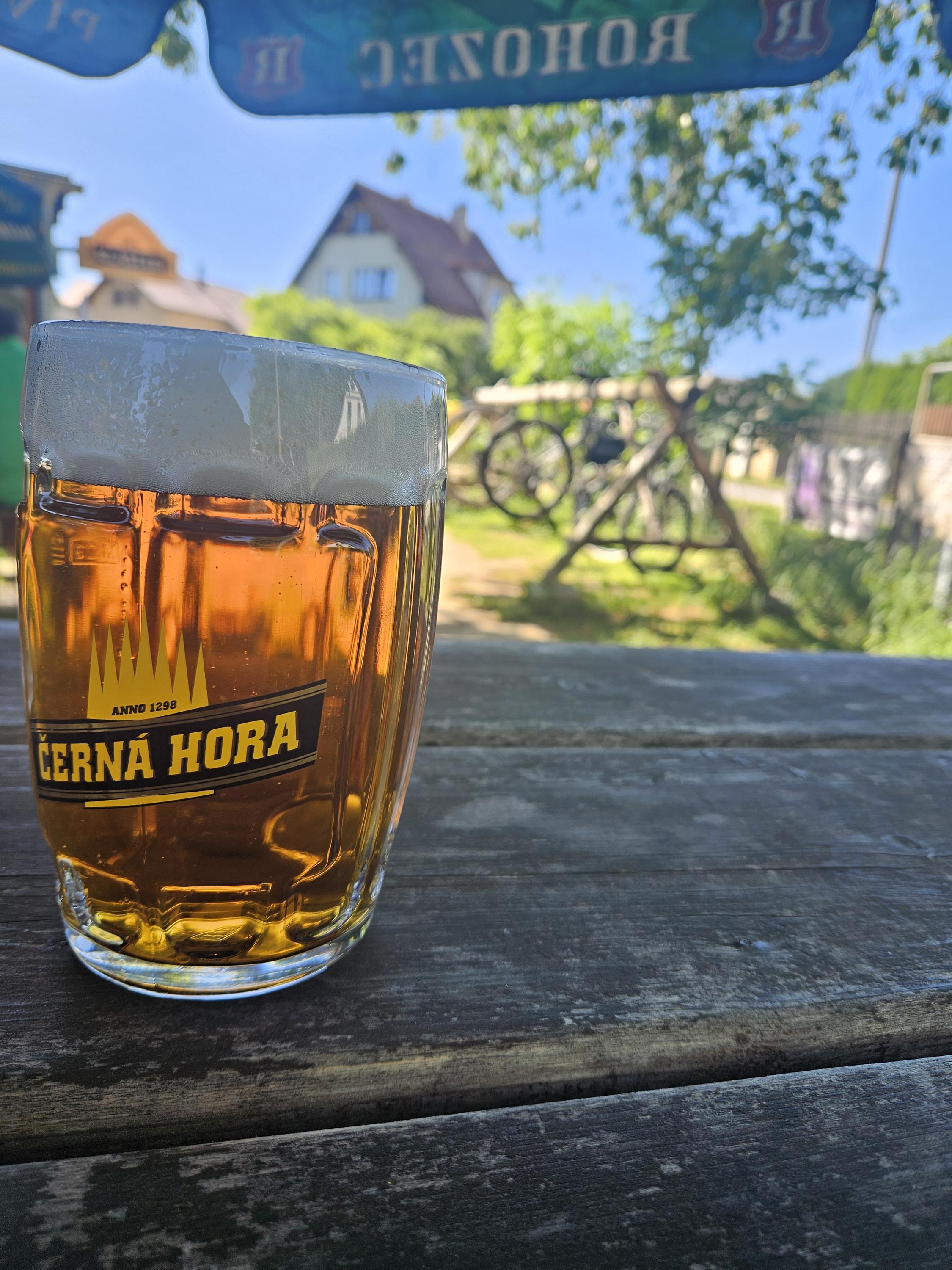 Stánek pod třešní - Jan Kováč foto 5