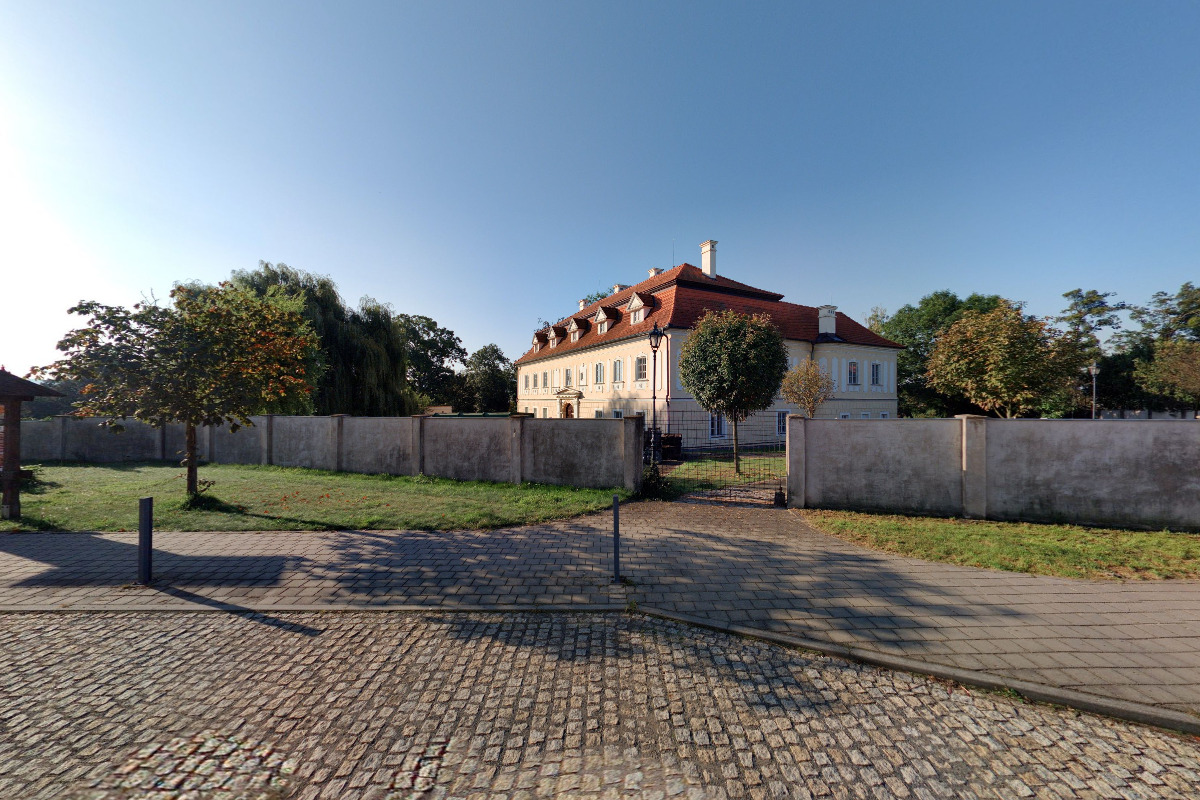 Zámek Všechovice