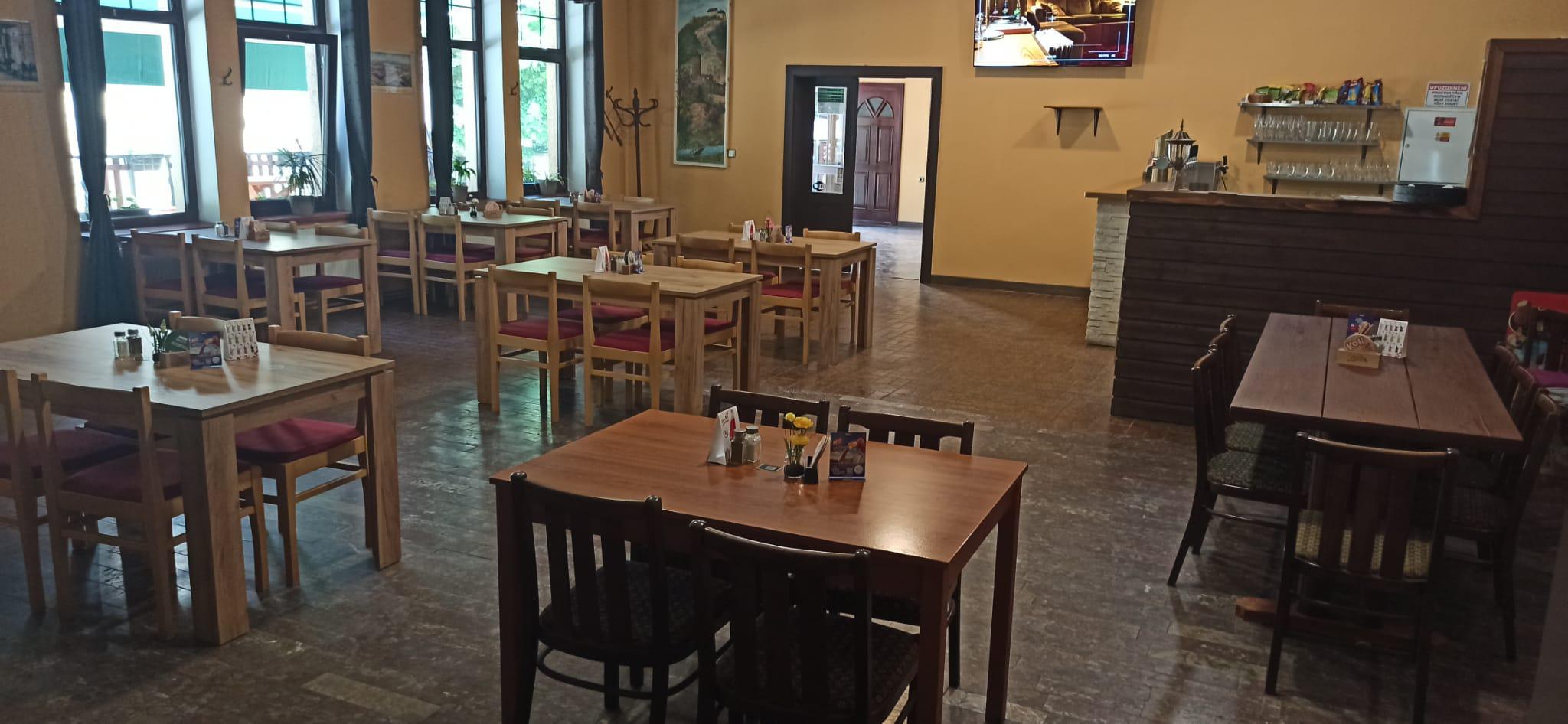 Restaurace U Zámku Hluboš foto 2