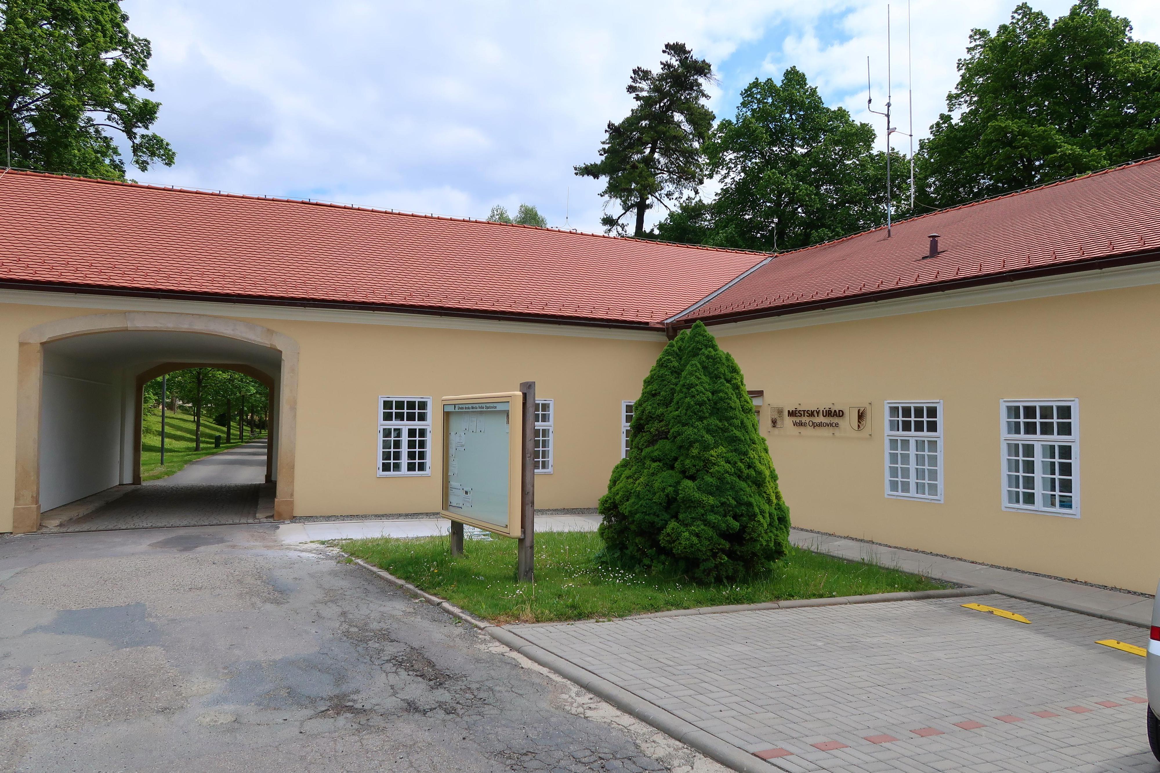 Velké Opatovice - městský úřad foto 4