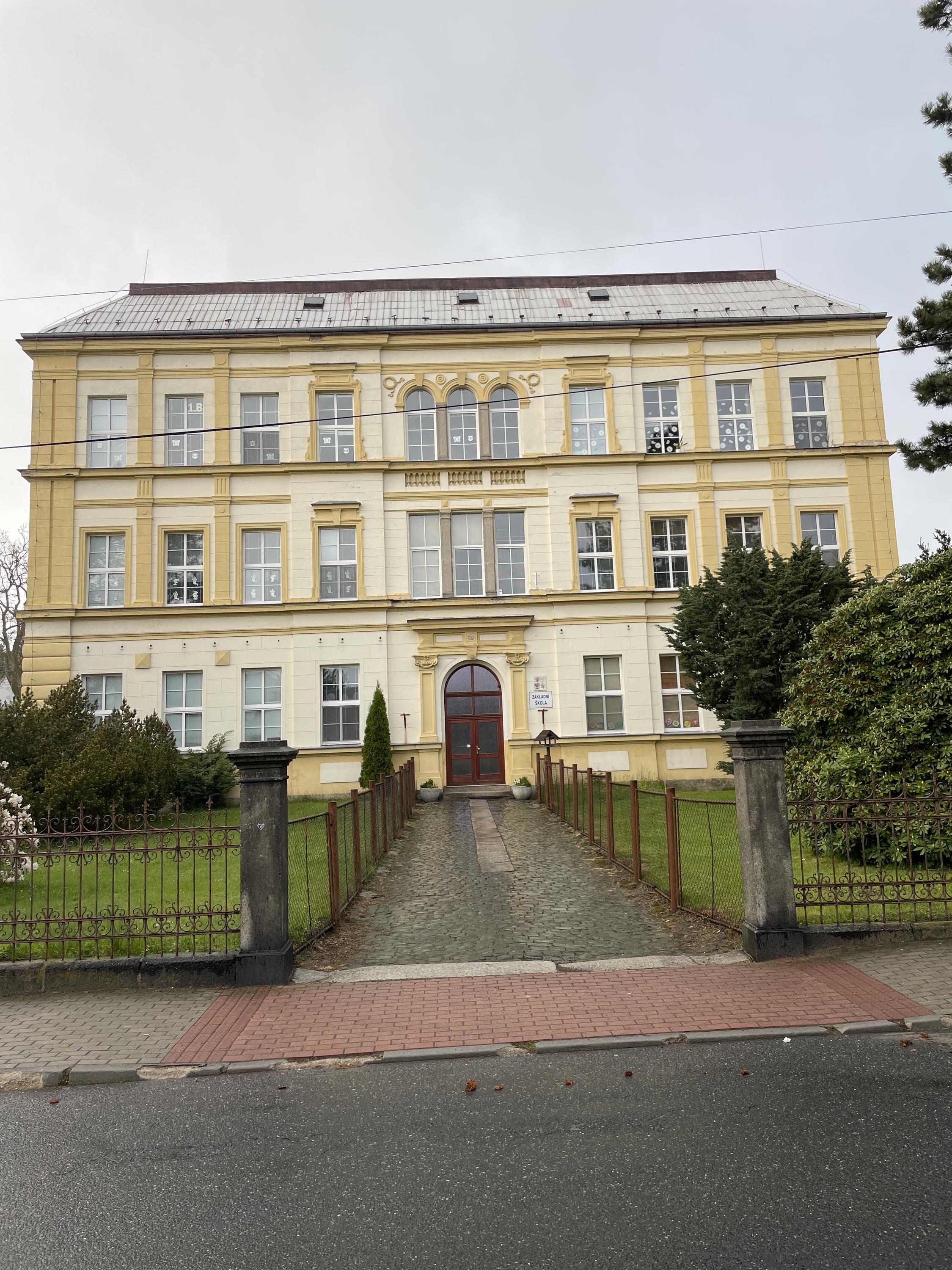 ZŠ Nové Město pod Smrkem foto 4