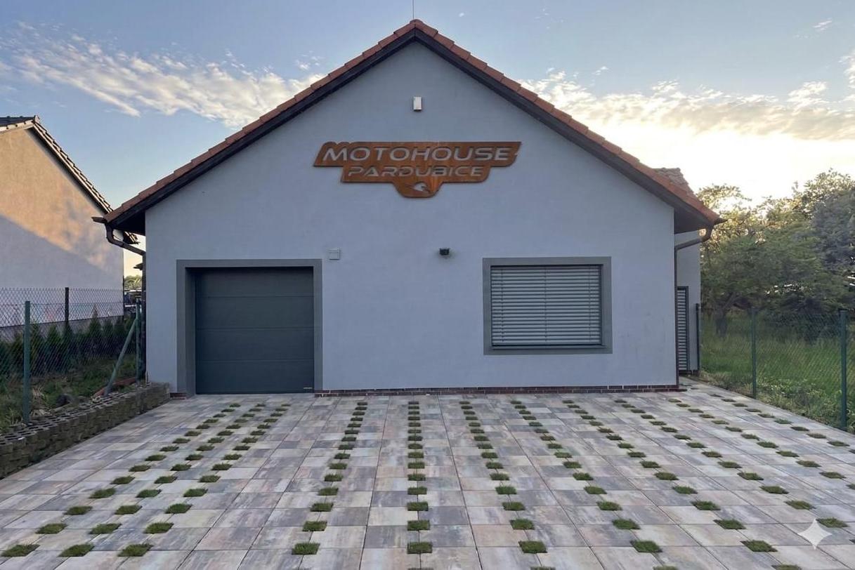 Ing. Michal Vašák - Motohouse Pardubice