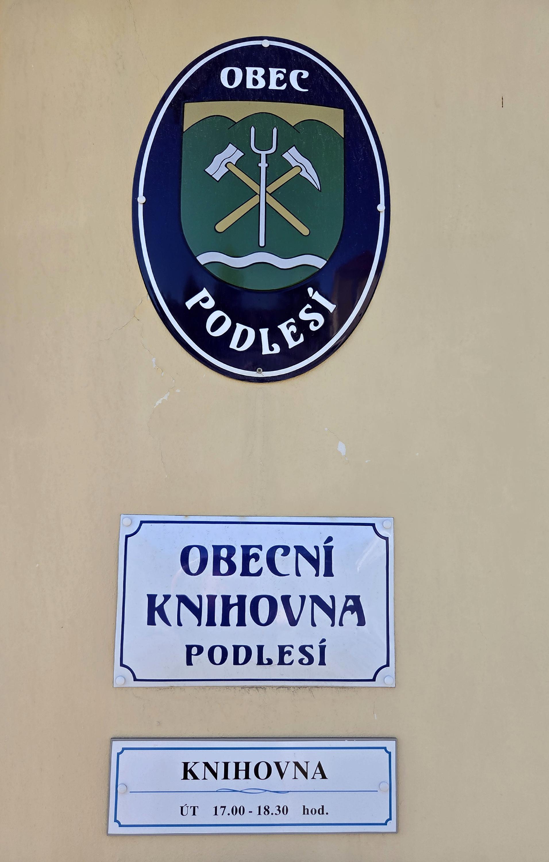 Obecní knihovna Podlesí foto 2