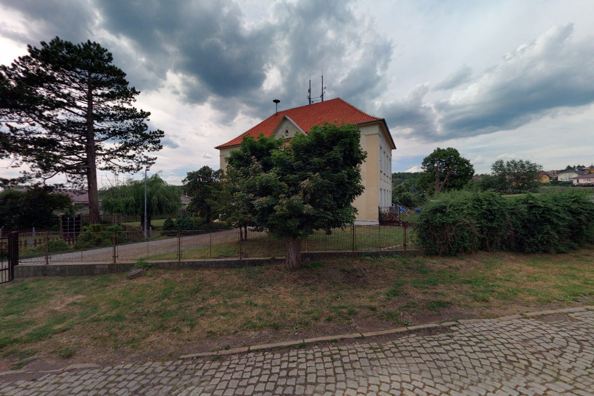 Kladruby - obecní úřad foto 3