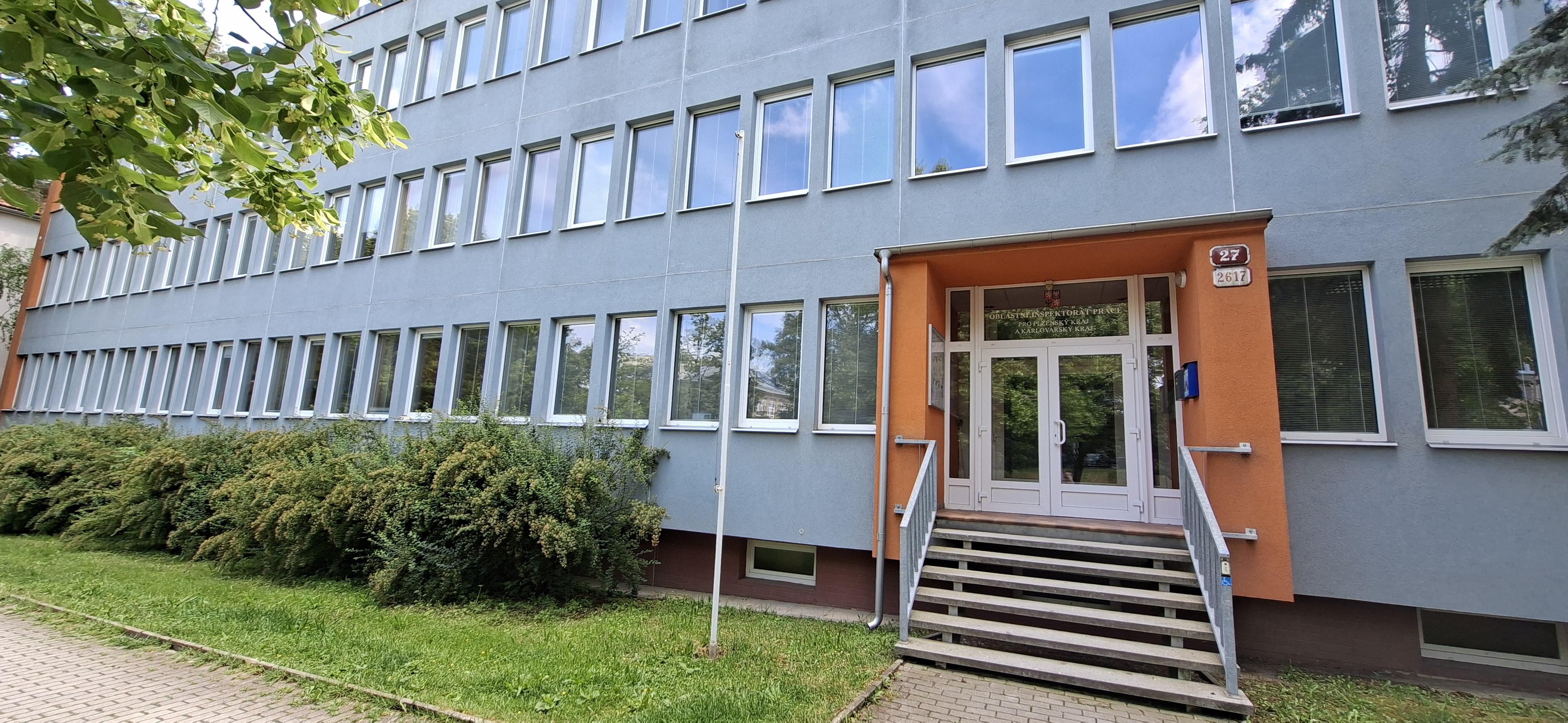 Oblastní inspektorát práce pro Plzeňský kraj a Karlovarský kraj foto 2