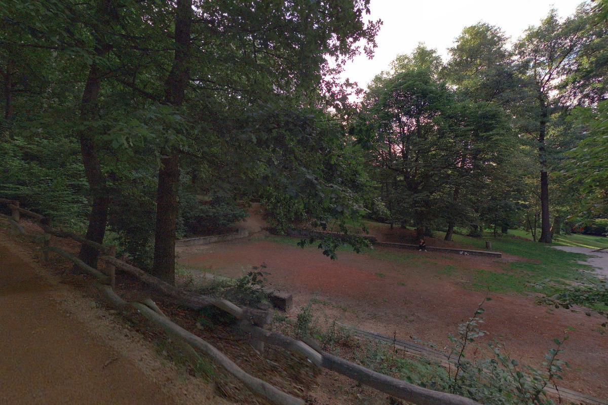 Multifunkční hřiště lesopark Zámecký vrch foto 3
