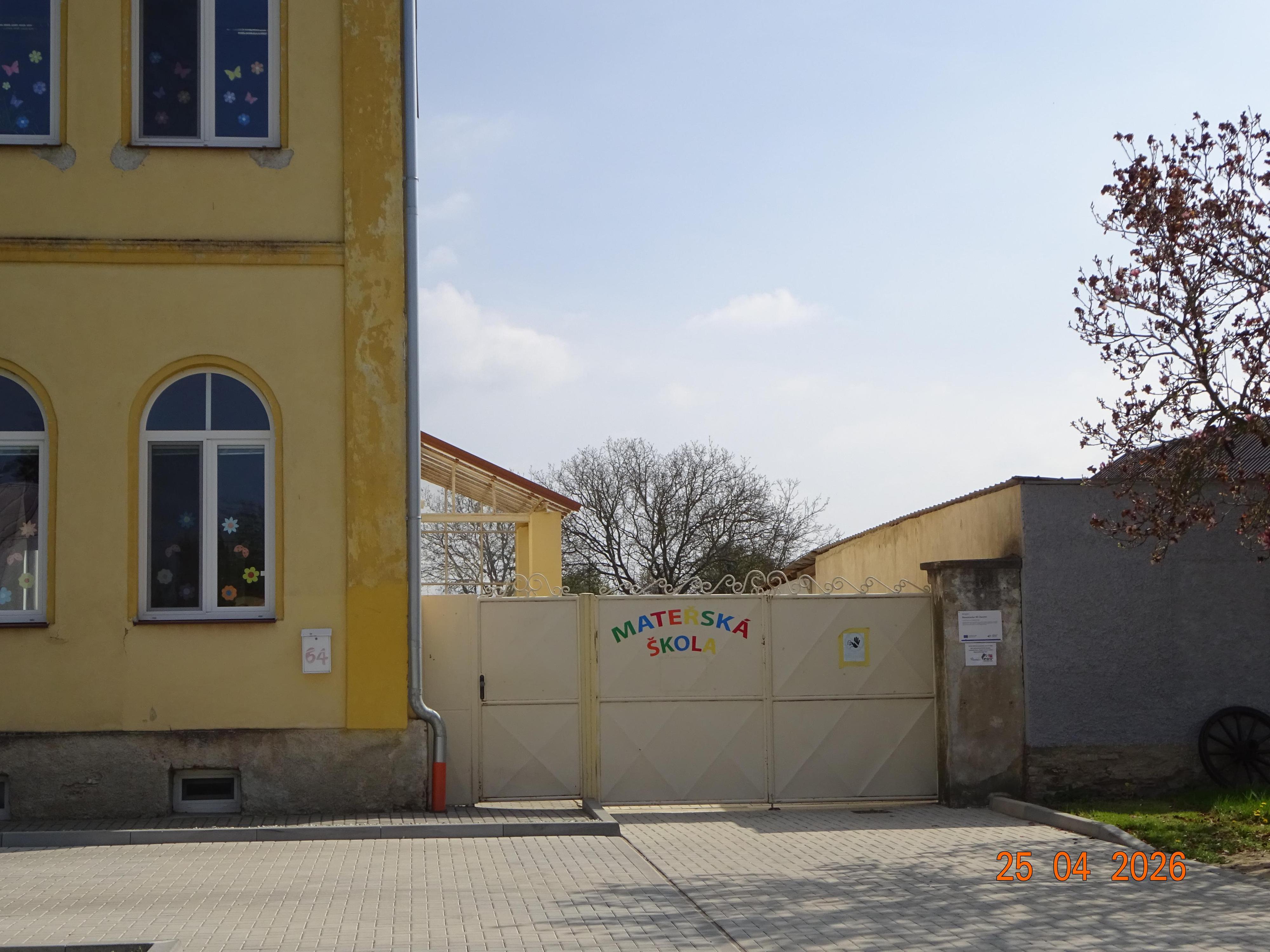 ZŠ a MŠ Žerotín foto 2