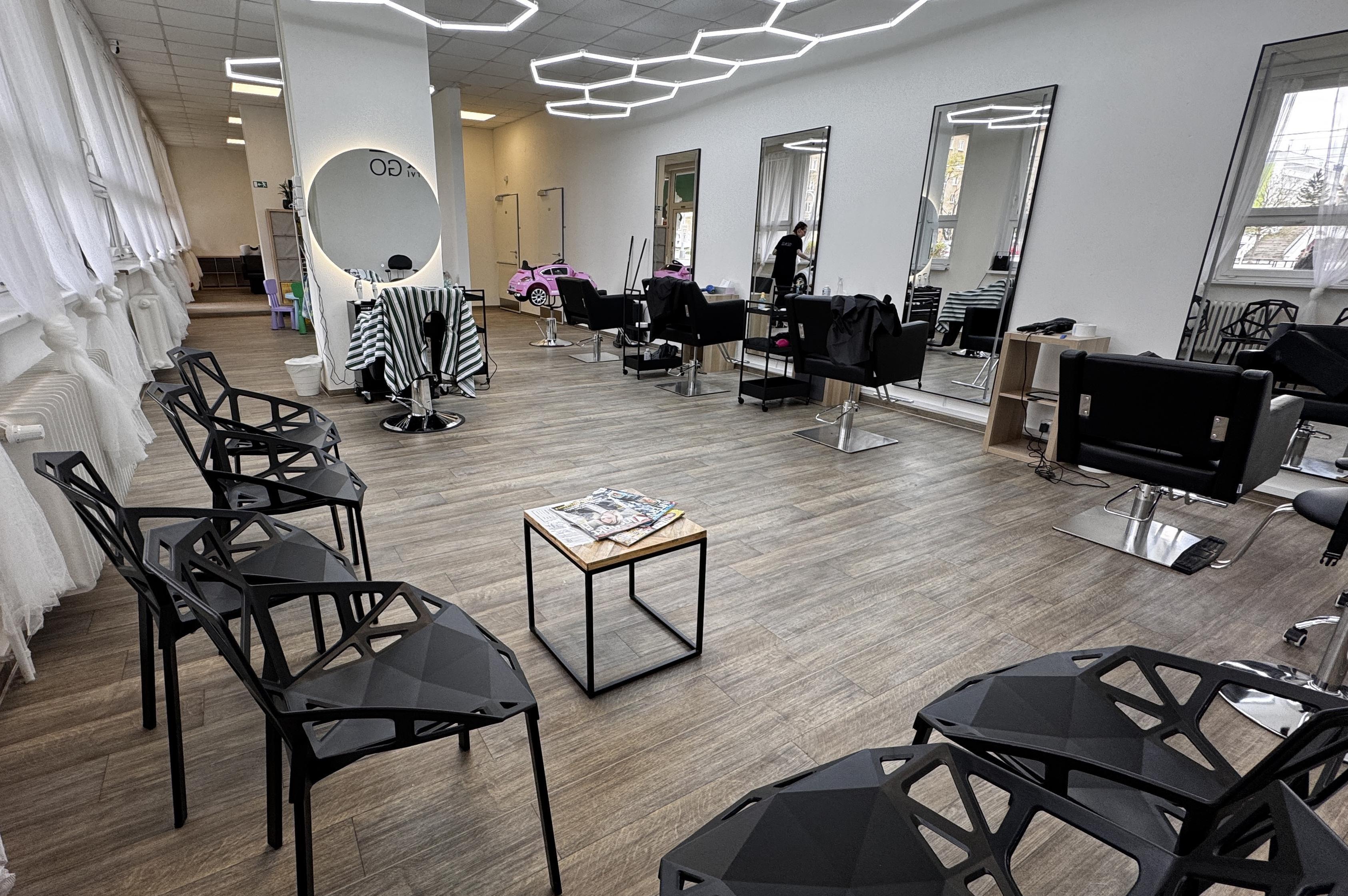 CUT&GO Kadeřnictví