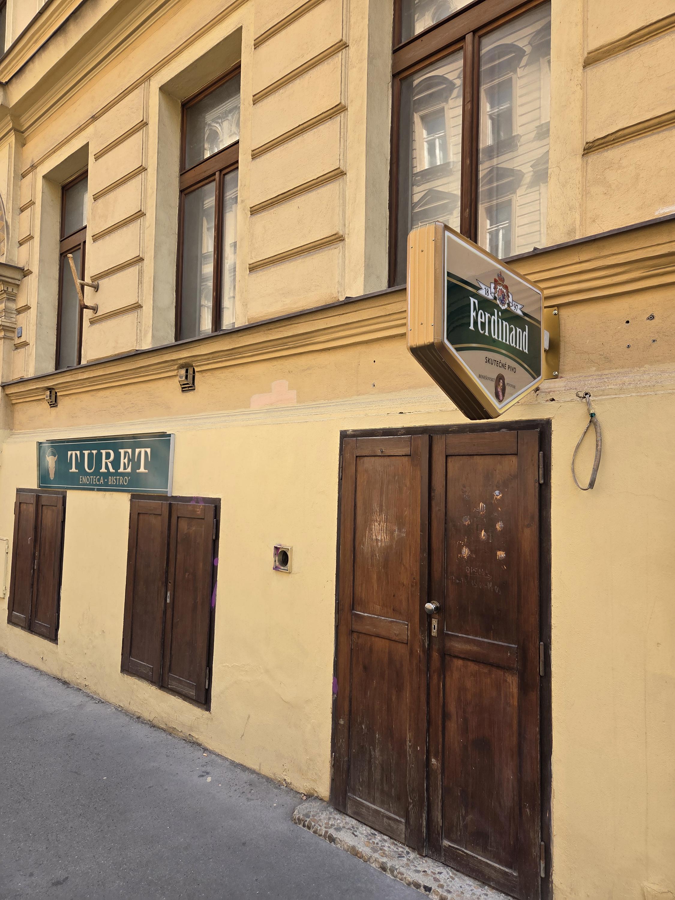 TURET Wine Bar & Bistro foto 5