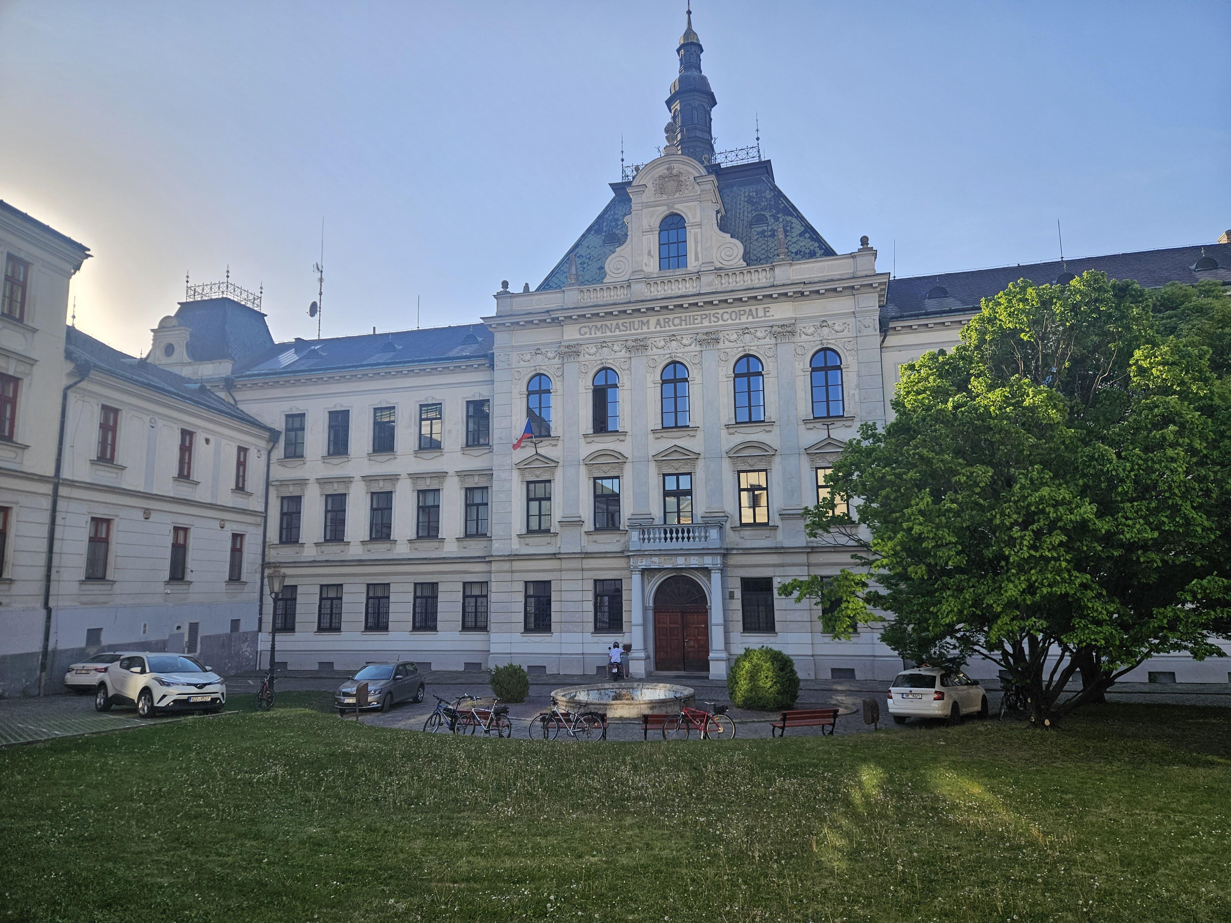 Arcibiskupské gymnázium v Kroměříži - domov mládeže foto 3