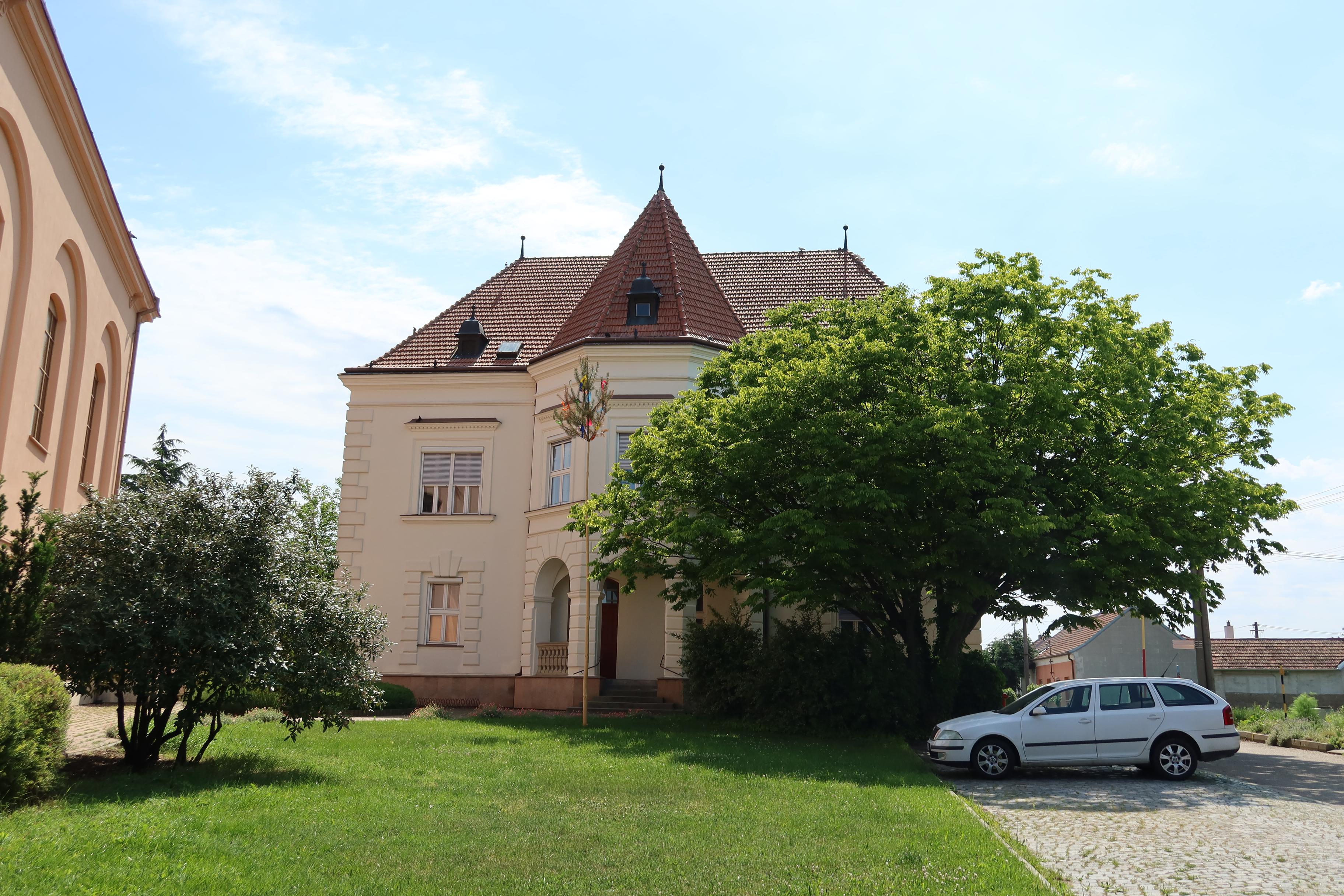 Římskokatolická farnost Velké Bílovice