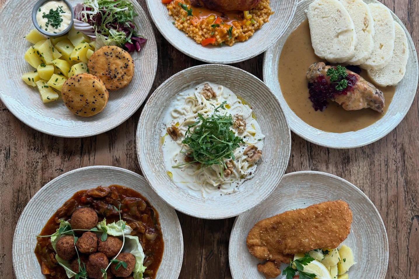 Polední nabídka i večerní speciality a naše piva